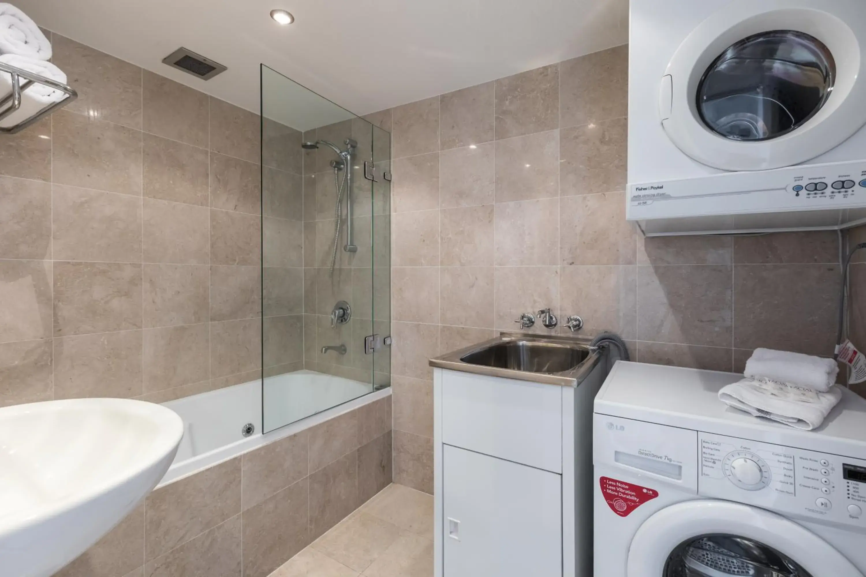 Bathroom in Palmerston Tower