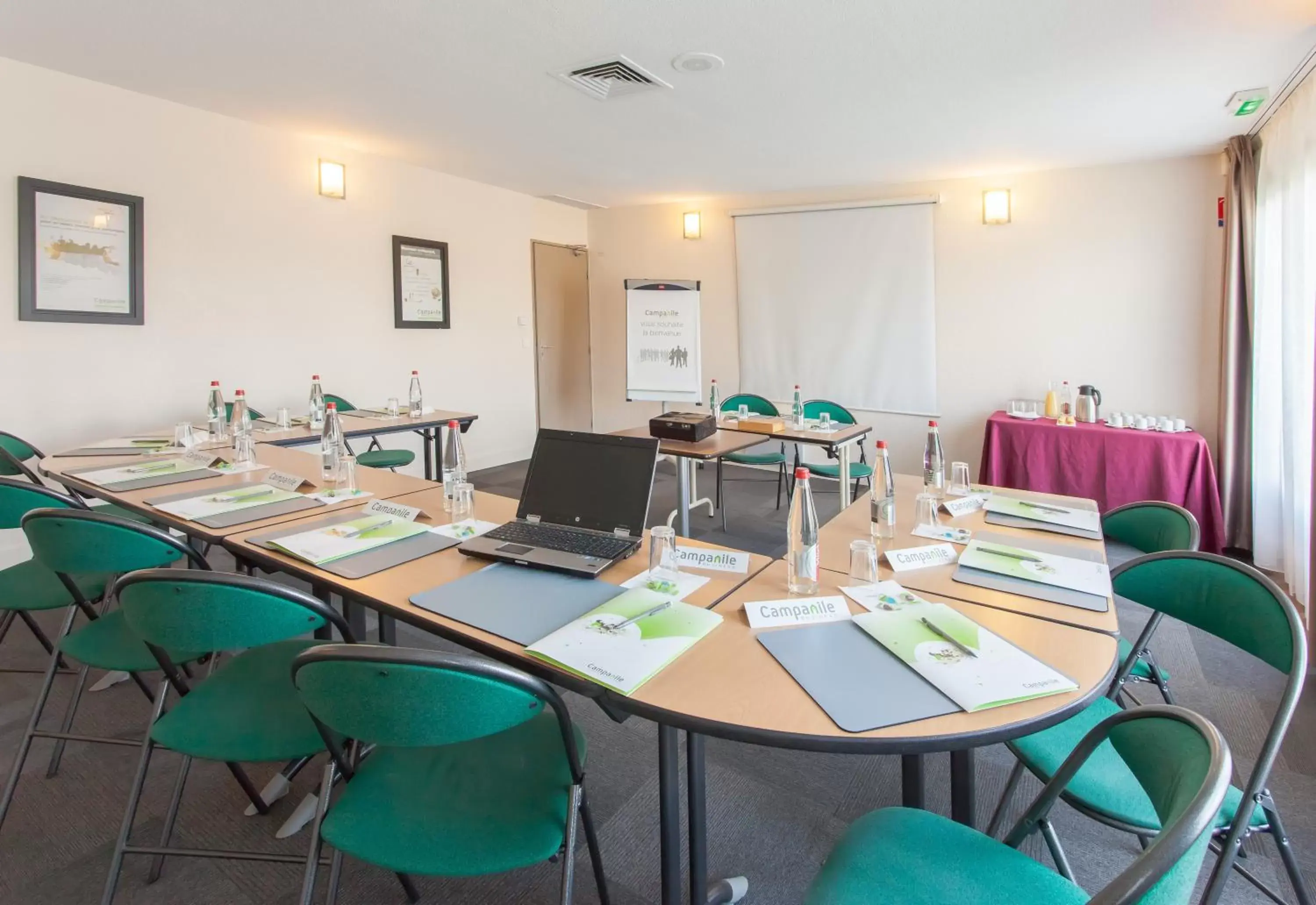 Business facilities in Campanile Poitiers