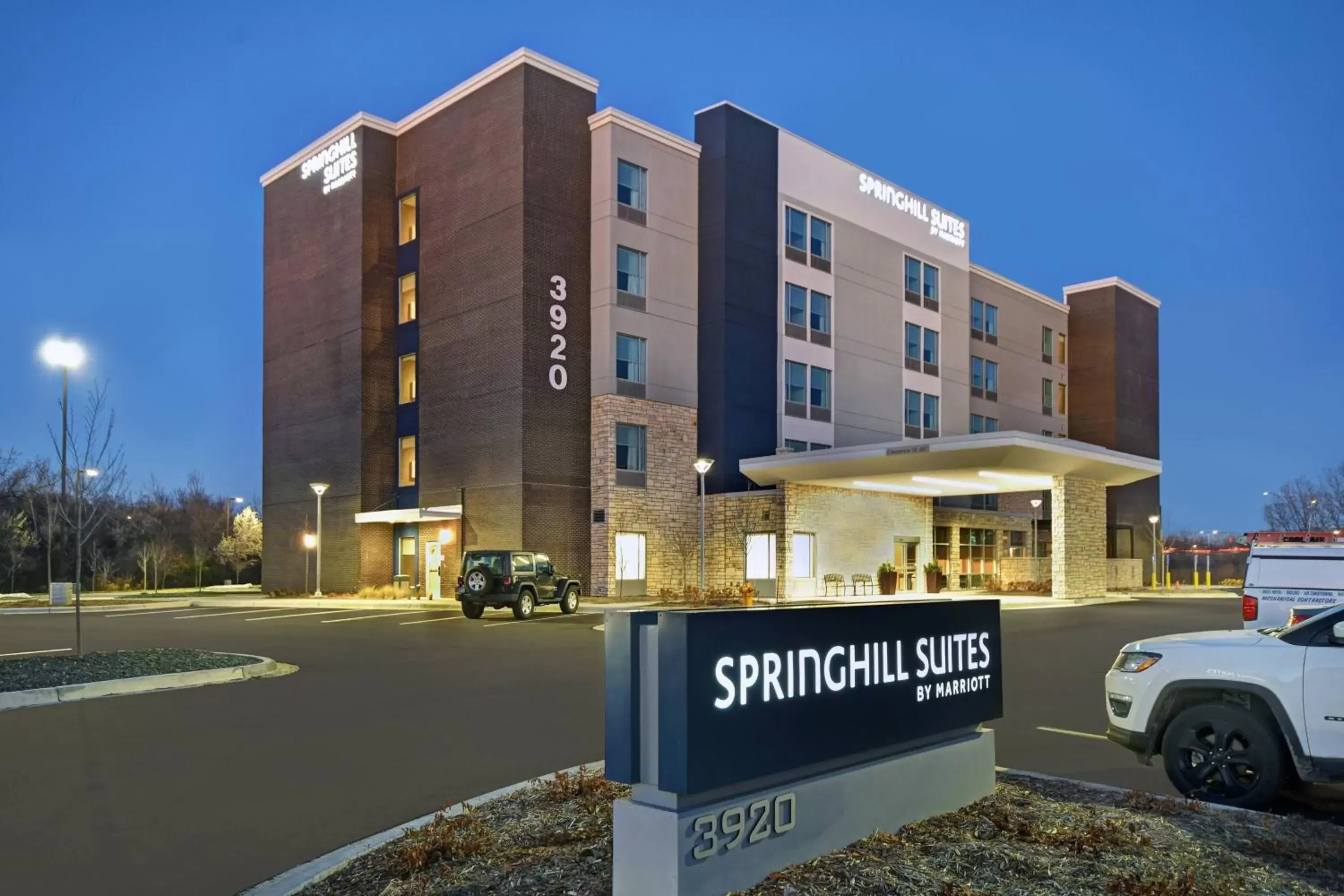 Property building, Property Logo/Sign in SpringHill Suites by Marriott St. Paul Arden Hills