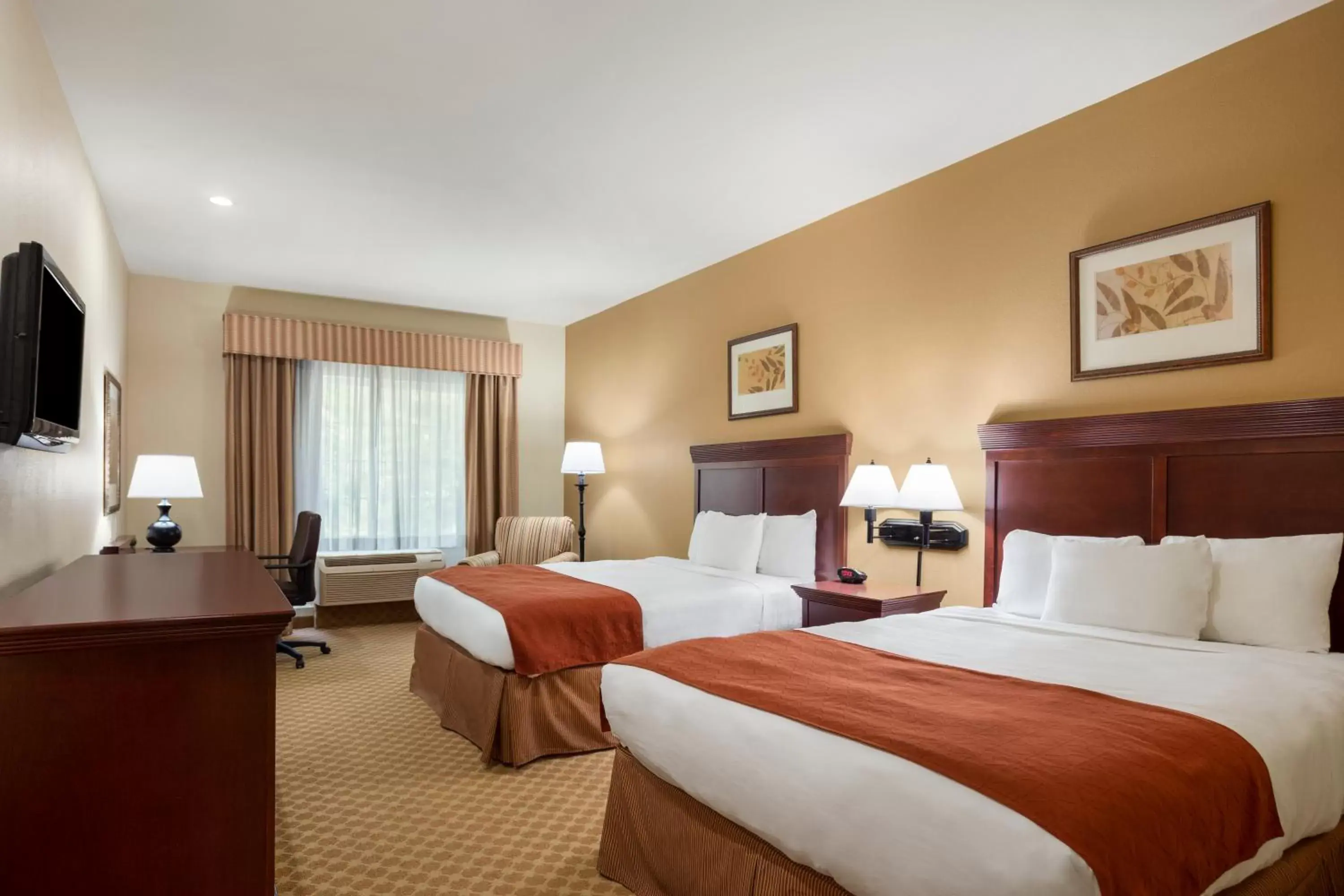 Bedroom in Country Inn & Suites by Radisson, Goodlettsville, TN