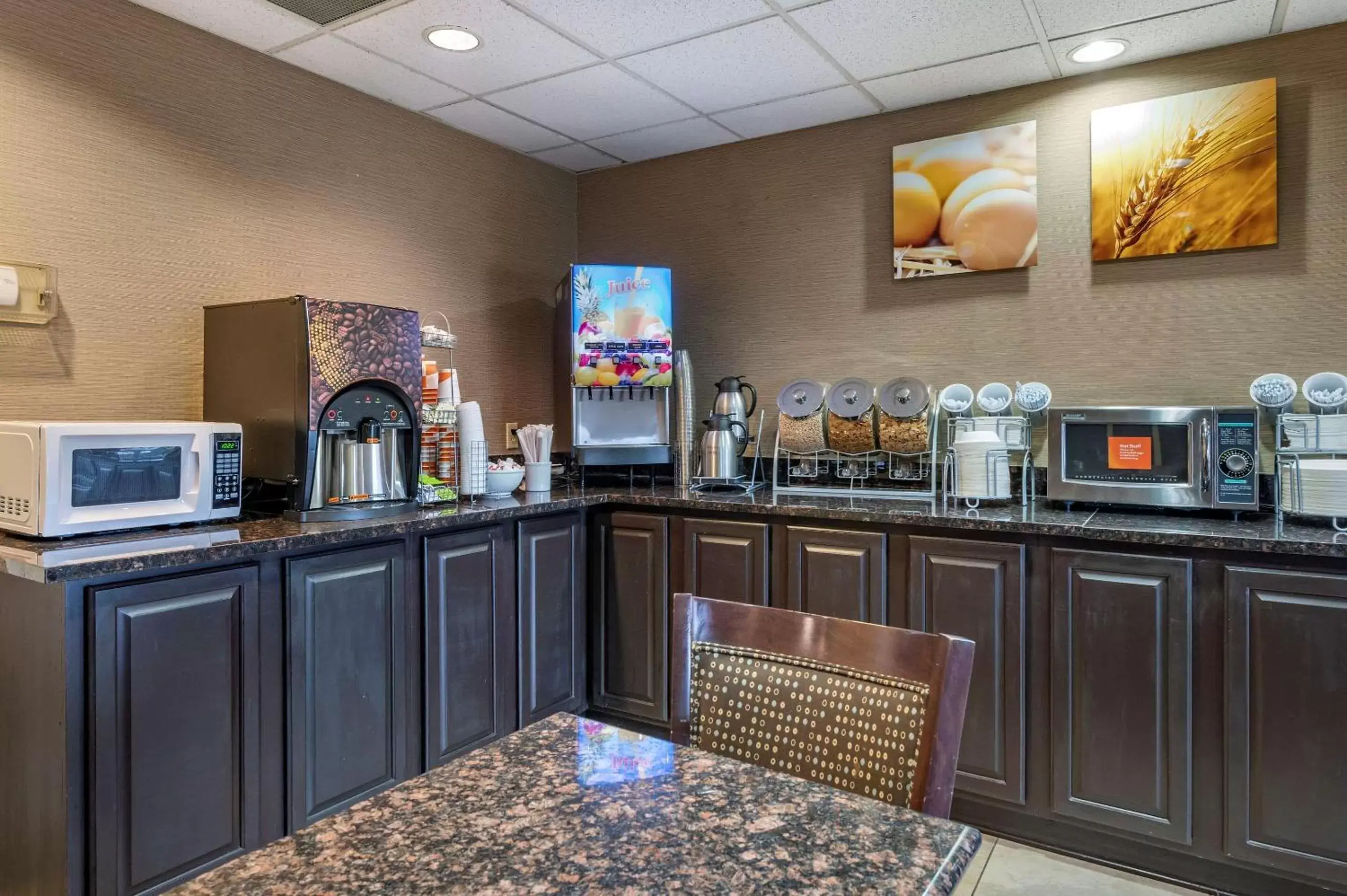 Restaurant/places to eat in Comfort Inn Cincinnati Airport Turfway Road