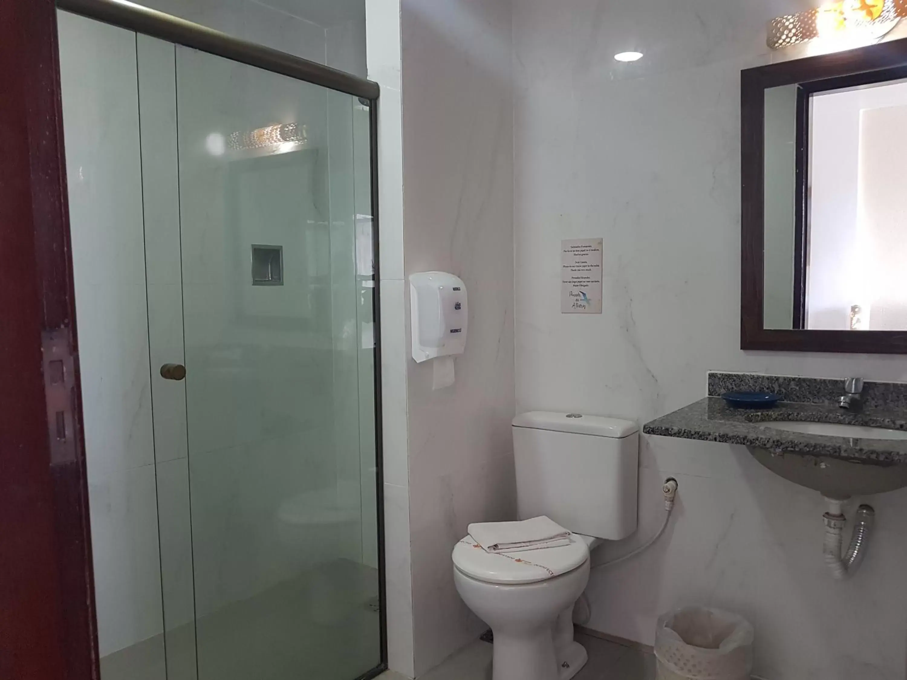 Shower, Bathroom in Pousada do Albatroz