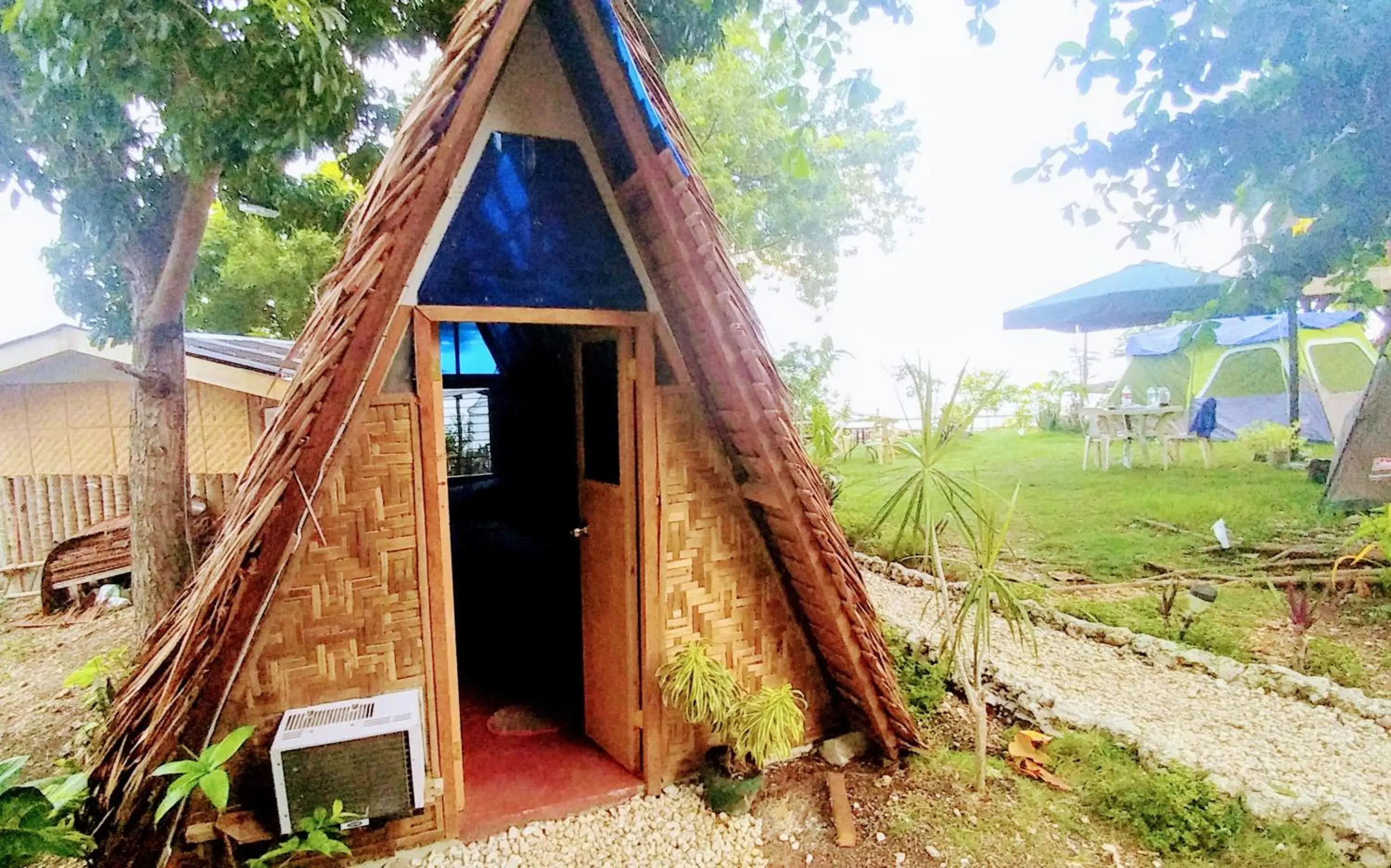 Garden view, Property Building in Stay N Save B&B