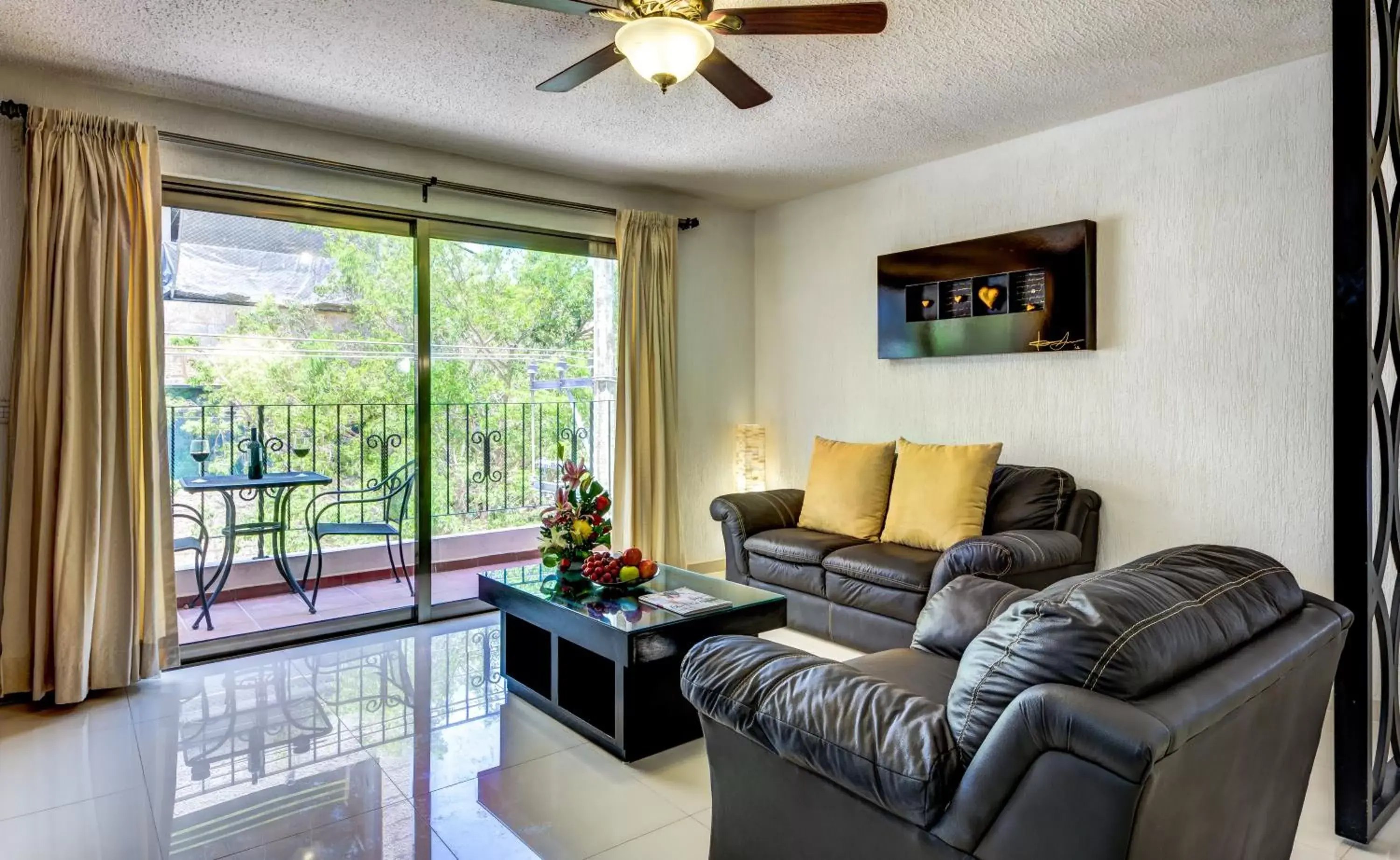 Balcony/Terrace, Seating Area in Suites Corazon