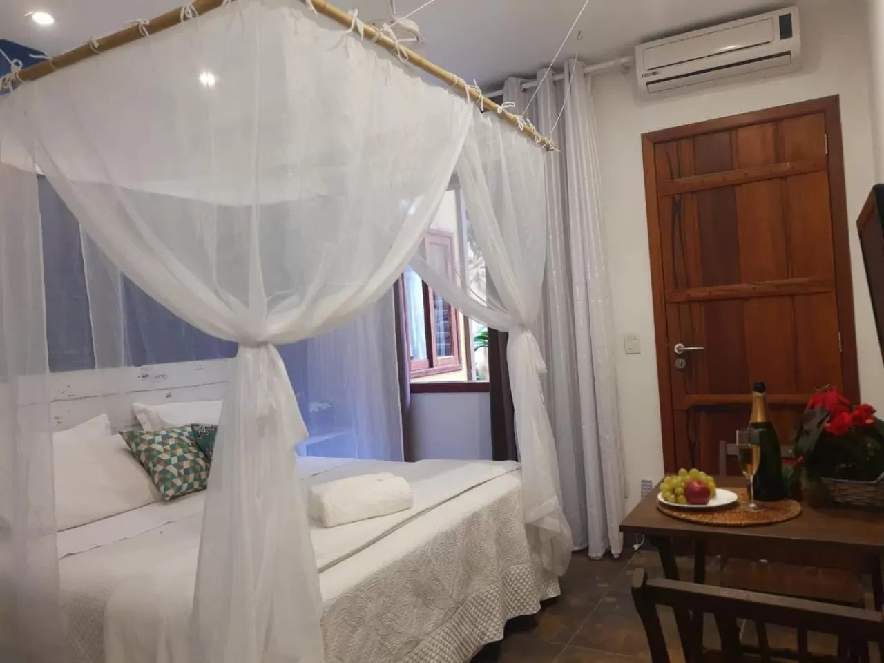 Bed in Magias de Paraty Ecopousada