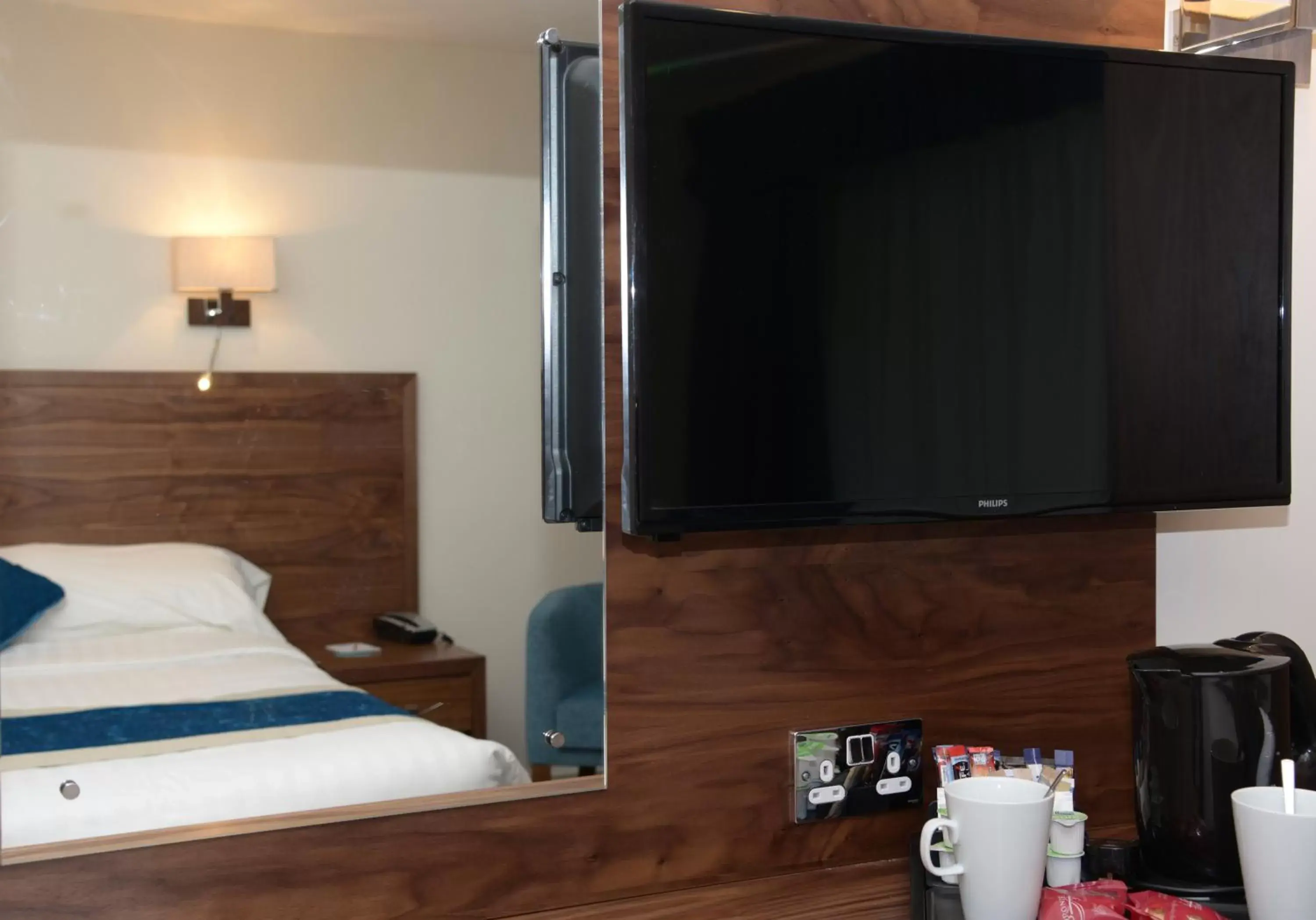TV and multimedia in The Waterloo Hotel