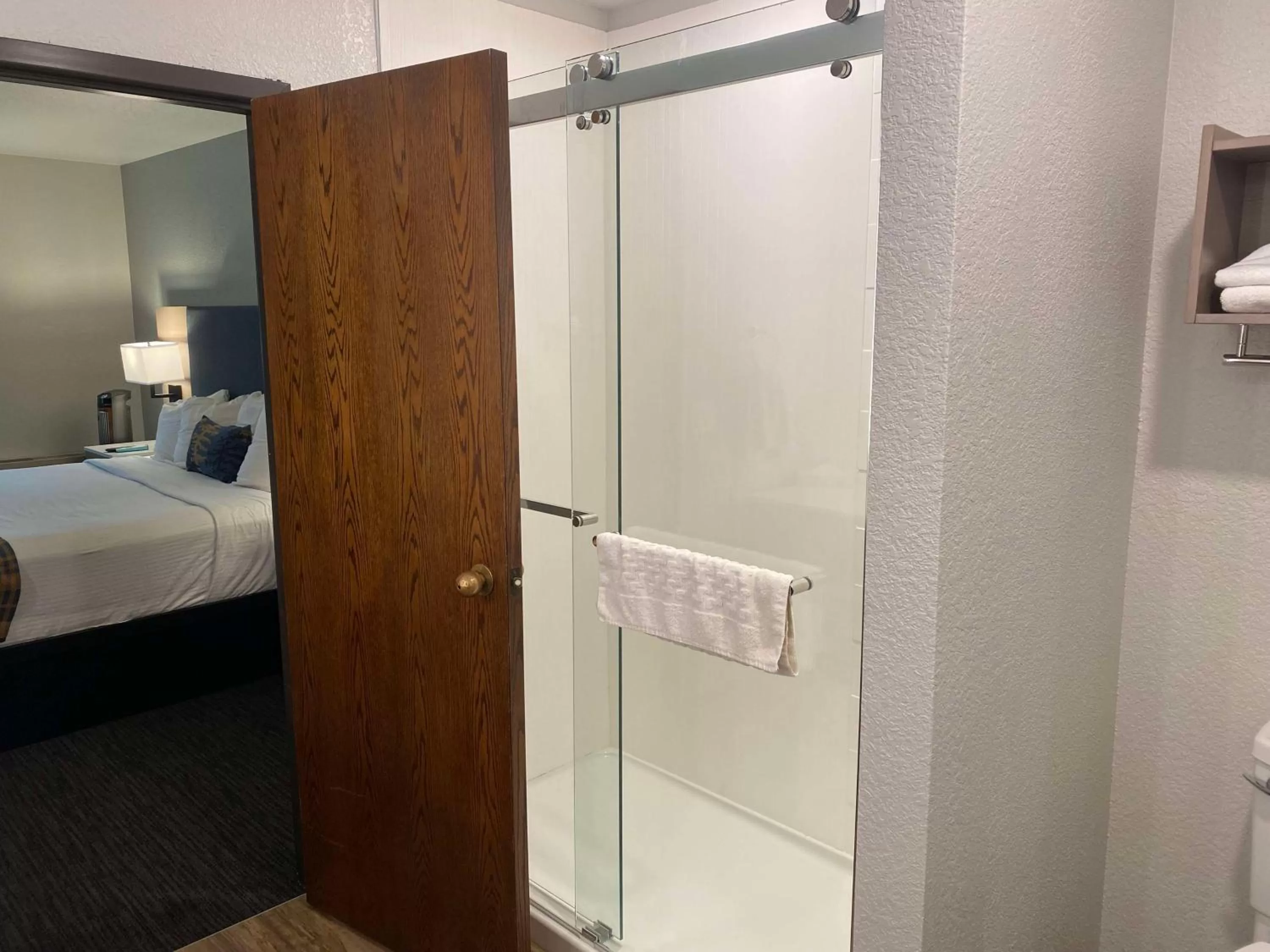 Bathroom in Best Western Lake Lucille Inn