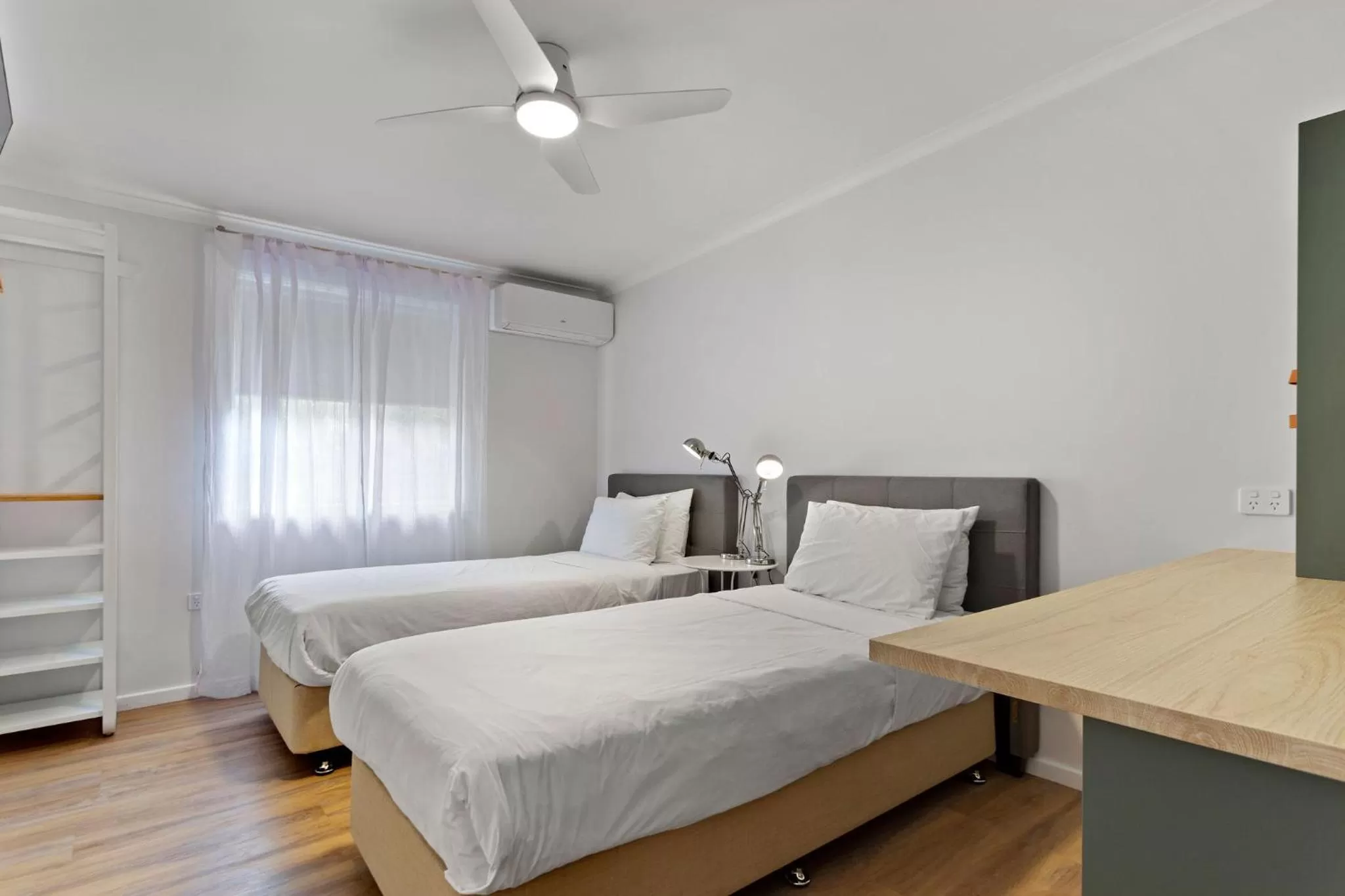 Bed in Shaen Street Motel