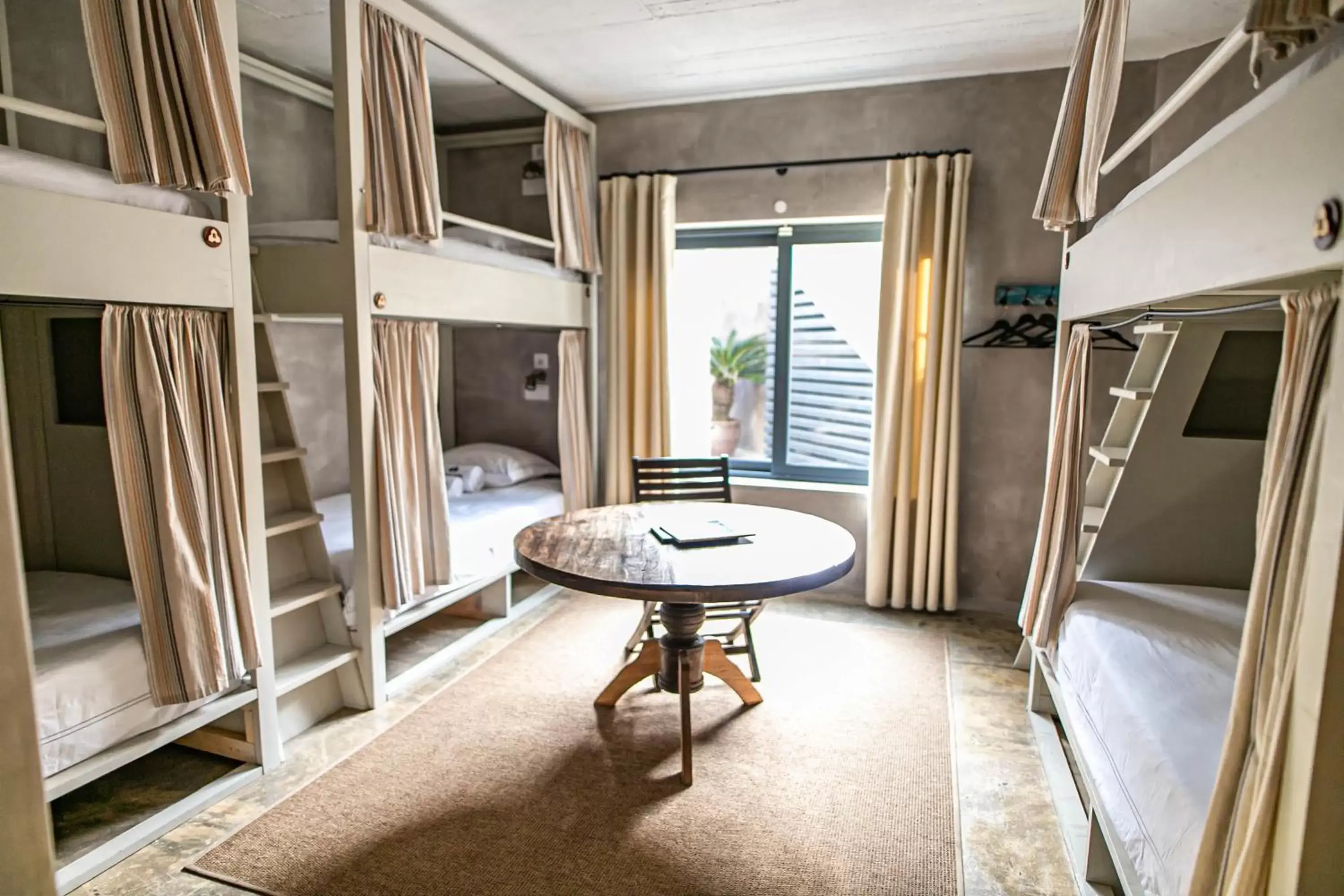 Bunk Bed in Surfers Lodge Peniche