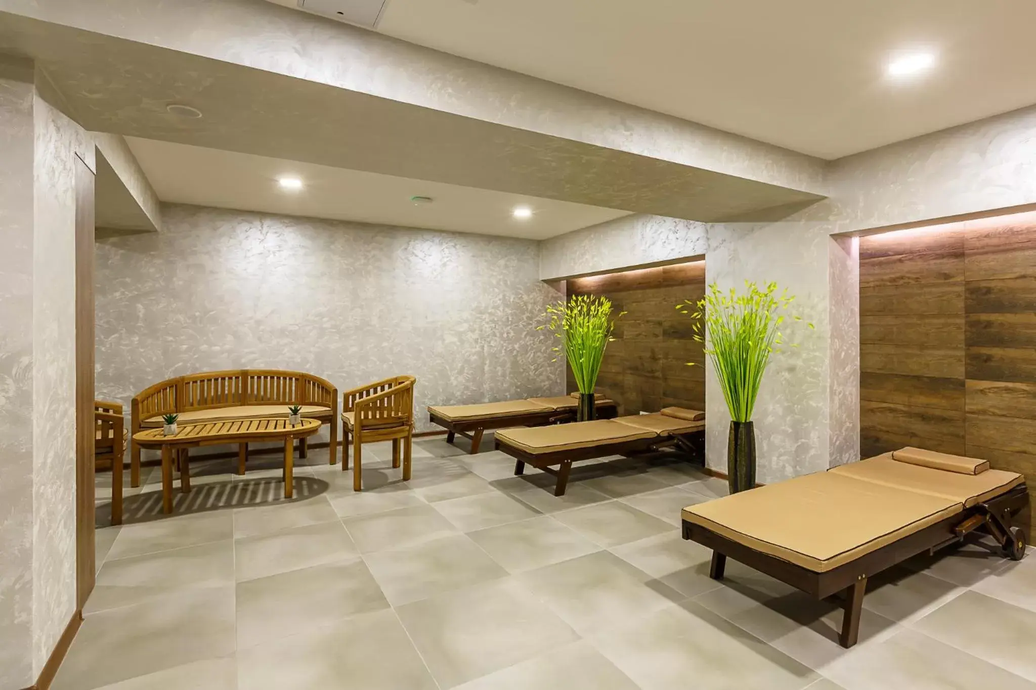 Spa and wellness centre/facilities in Renion Hills Hotel