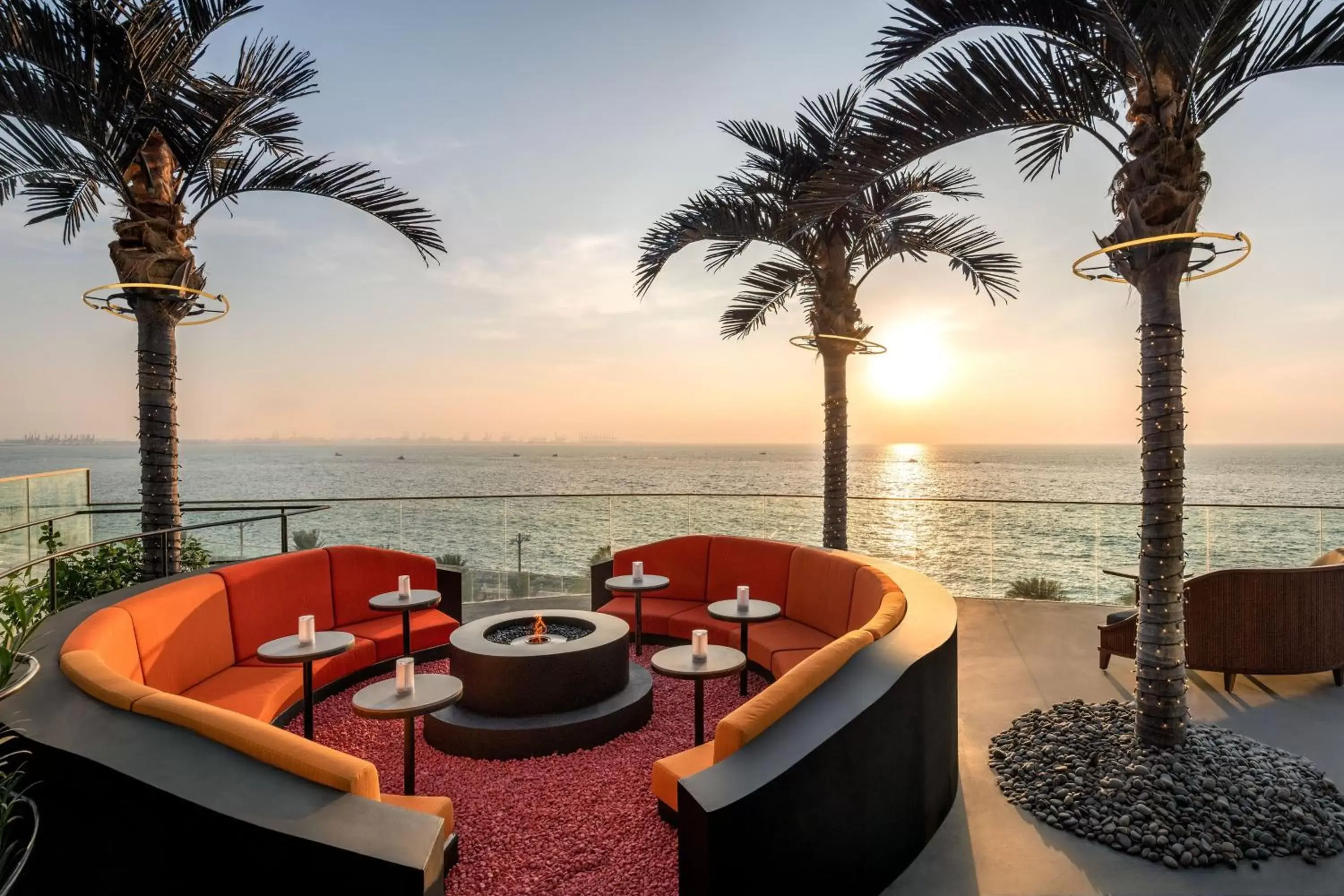 Restaurant/places to eat in W Dubai - The Palm