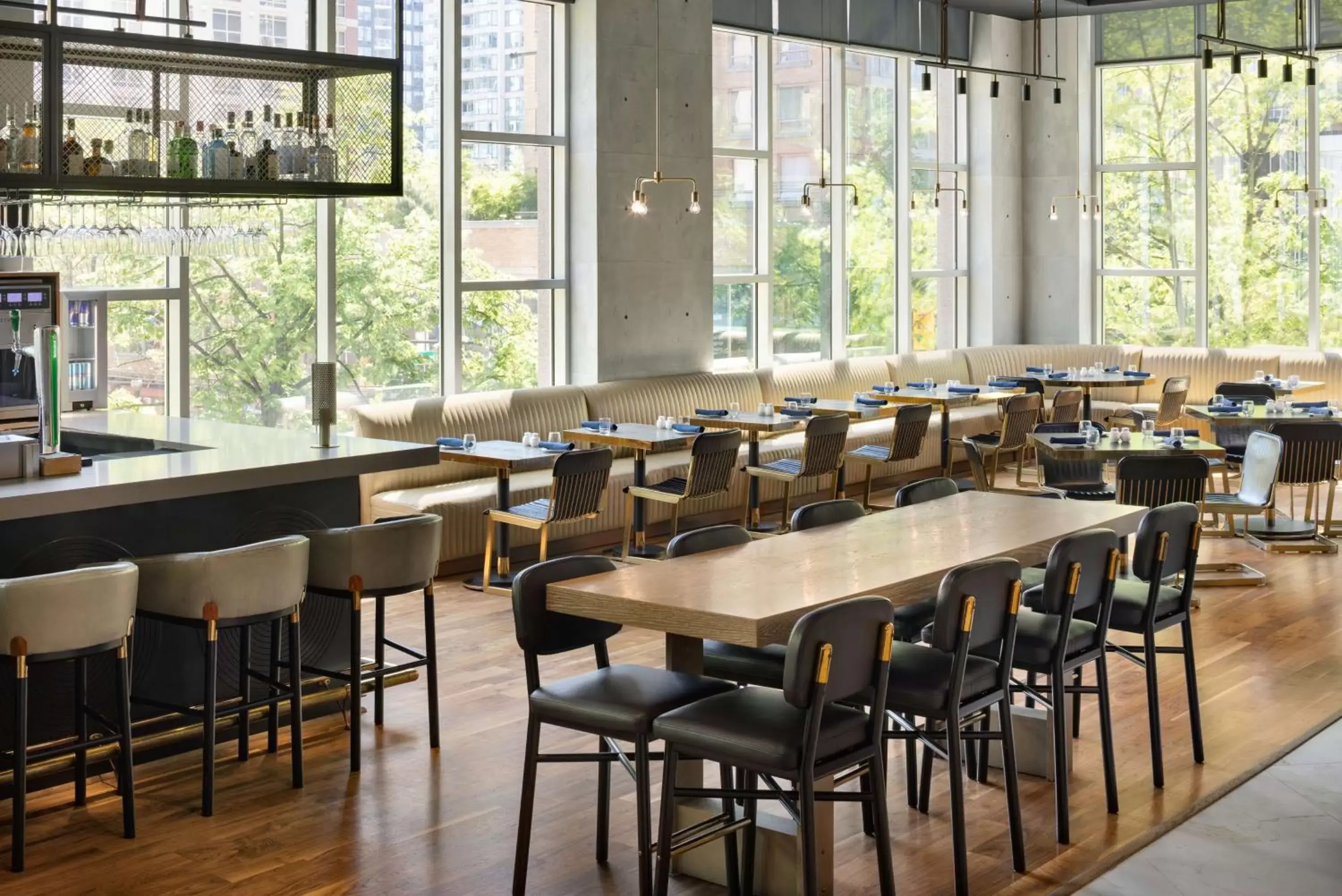 Lounge or bar in Hilton Vancouver Downtown, BC, Canada Lounge or bar in Hilton Vancouver Downtown, BC, Canada