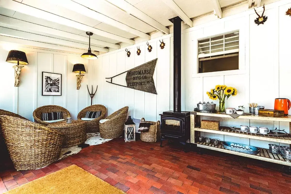 Seating Area in Stables Inn