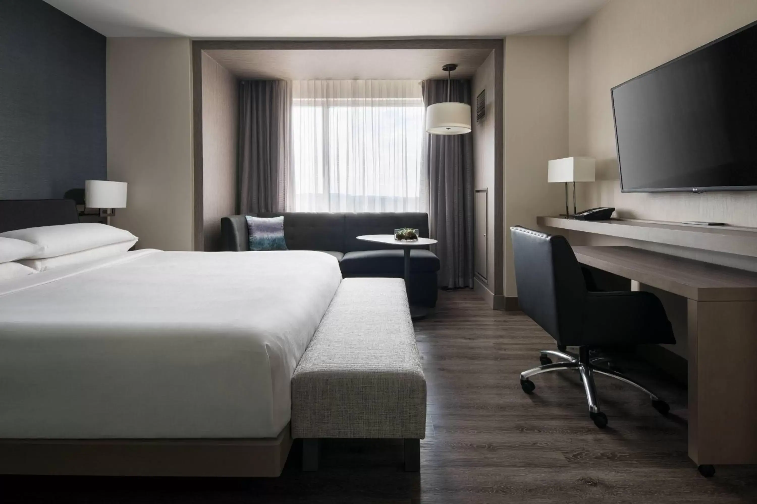 Bedroom, Bed in Seattle Marriott Bellevue