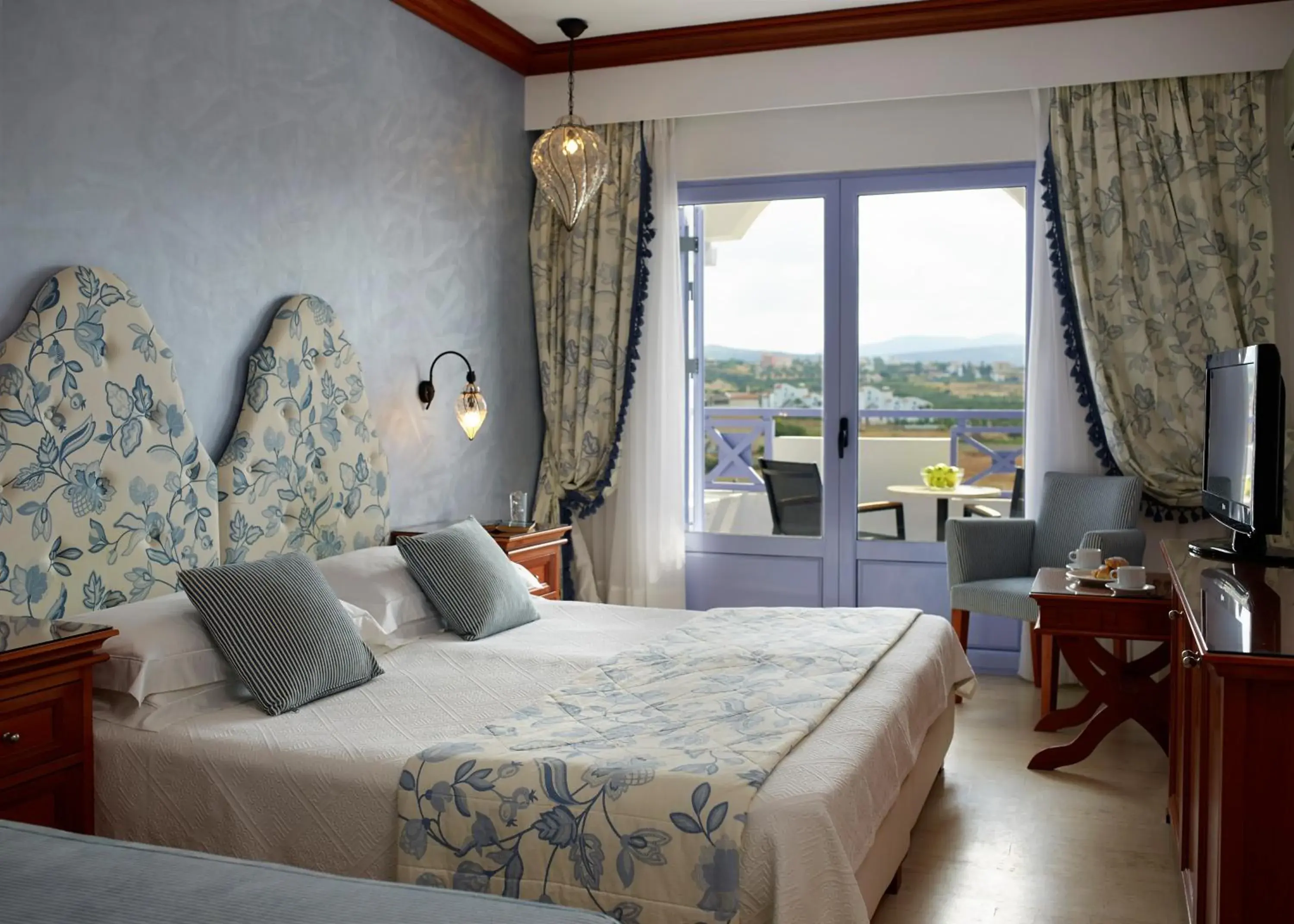 Bedroom, Bed in Serita Beach Hotel