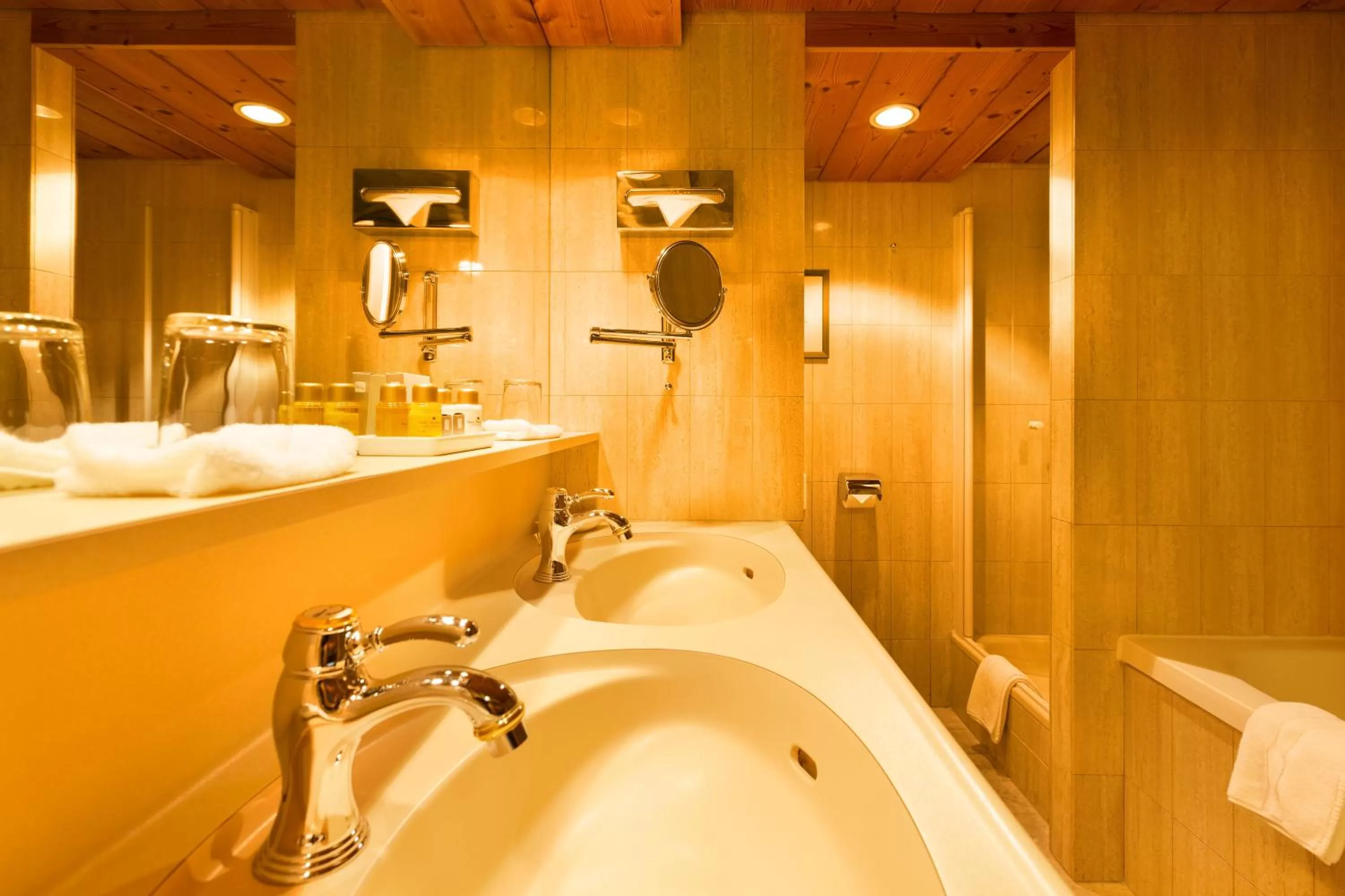 Bathroom in Reindl's Partenkirchener Hof