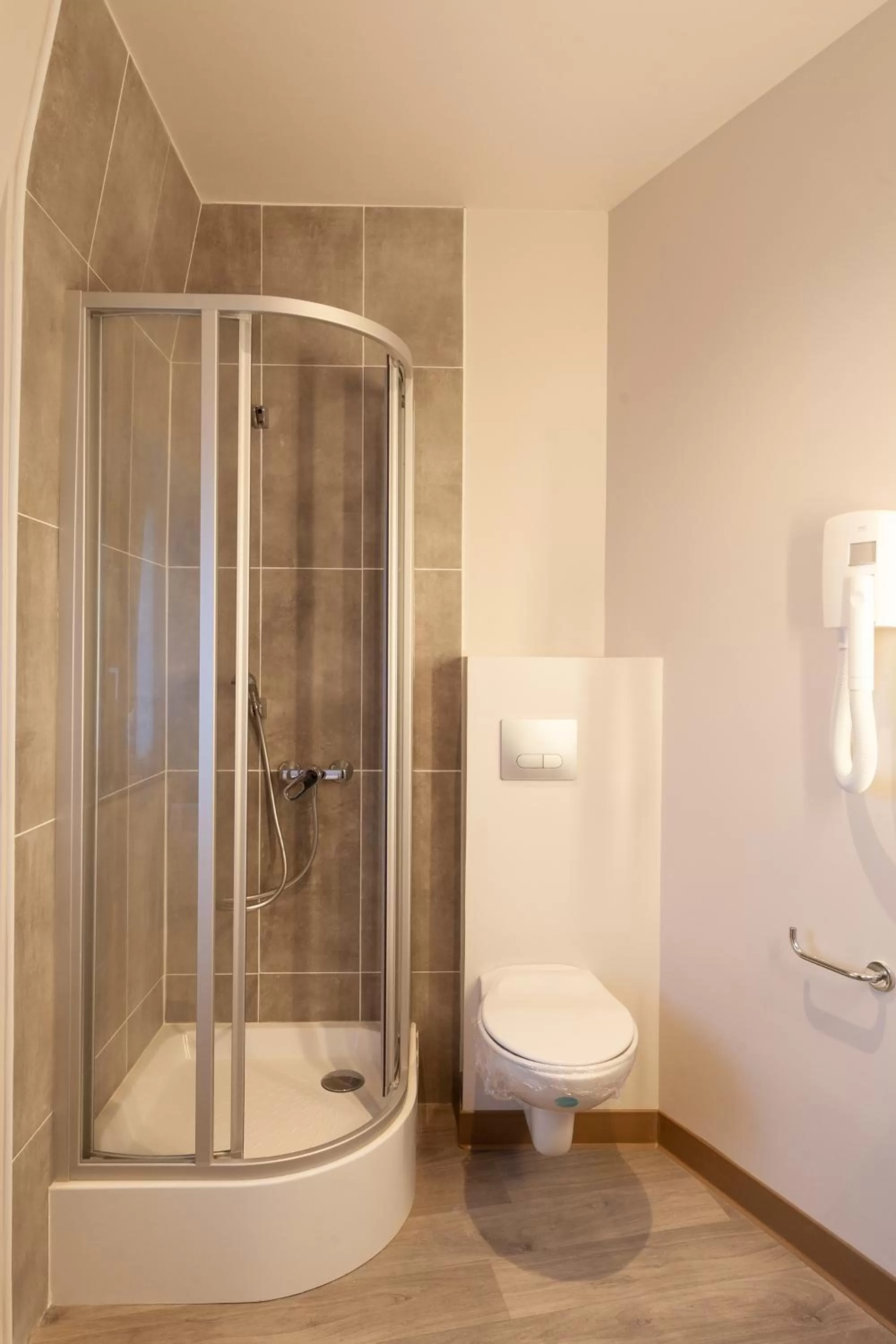 Bathroom in Hôtel Nancy Gare-Congrés