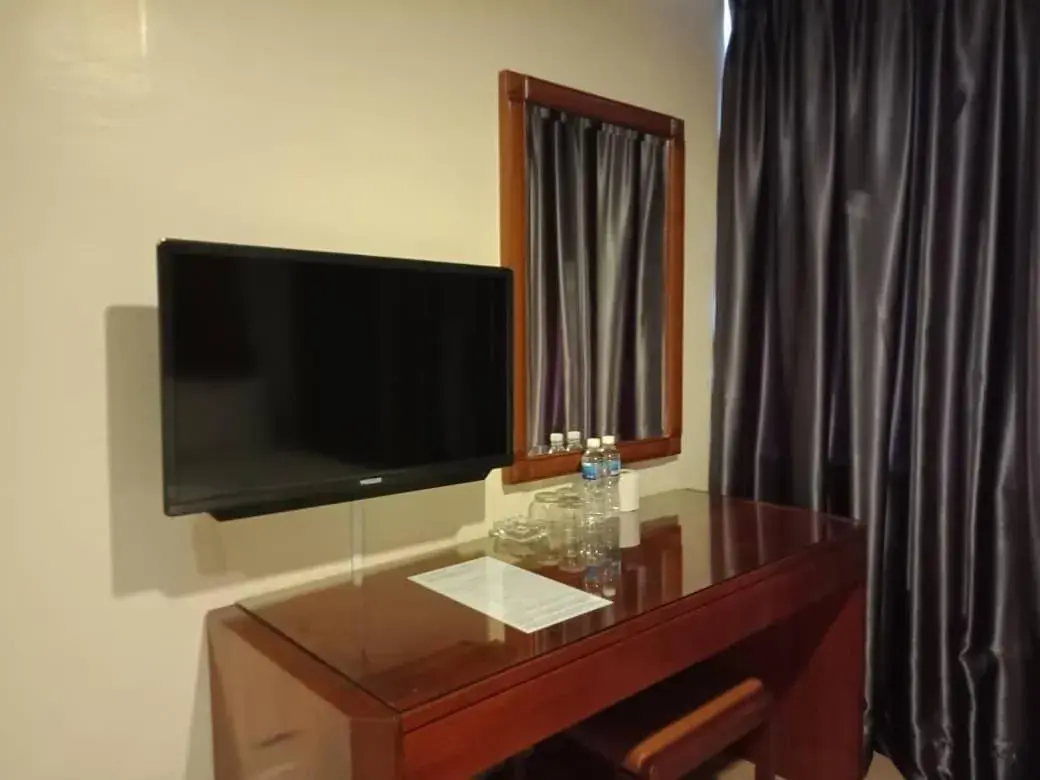 TV and multimedia in Golden Court Hotel - Sri Pelangi TV and multimedia in Golden Court Hotel - Sri Pelangi