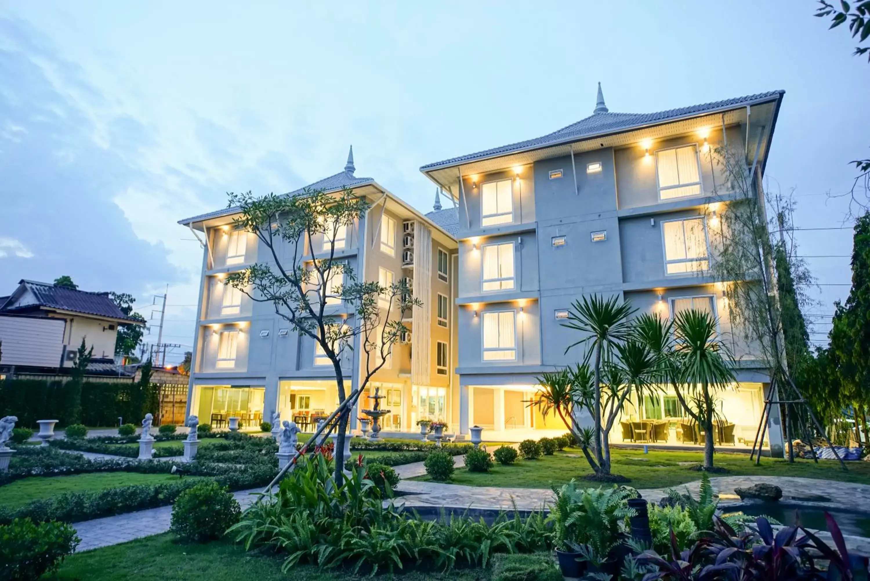Nantra Chiangmai Riverfront Hotel Nantra Chiangmai Riverfront Hotel