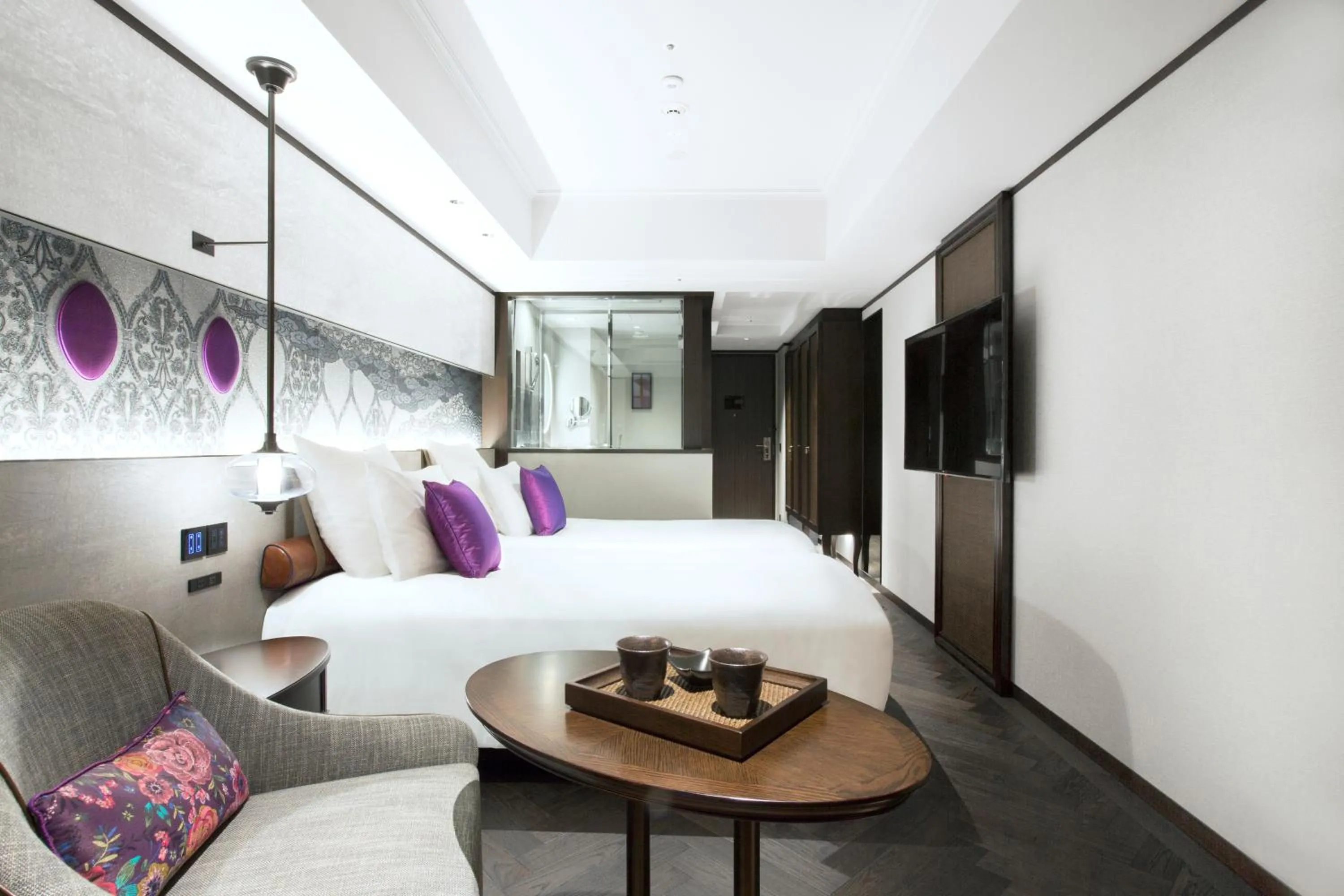 Photo of the whole room, Bed in Dhawa Yura Kyoto