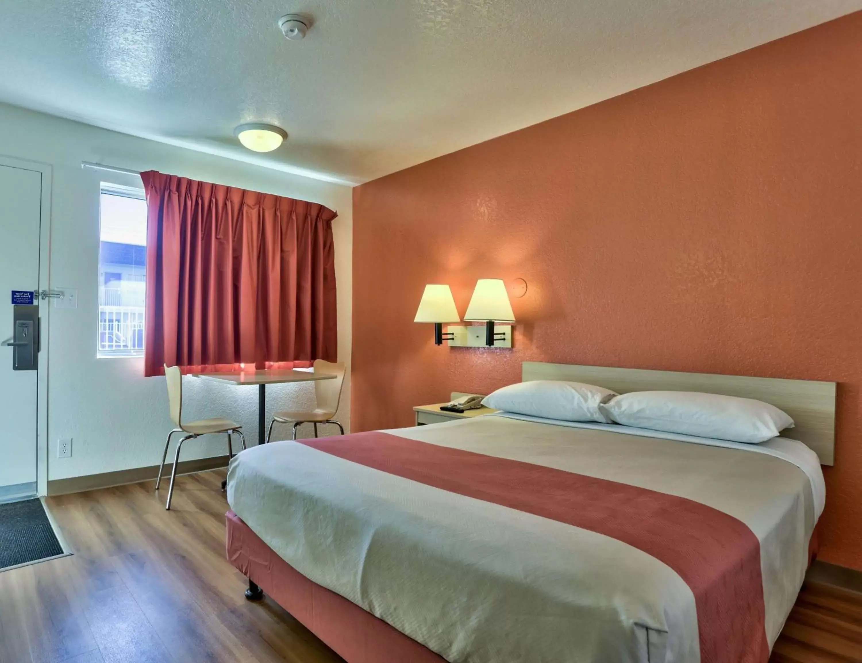 Bedroom, Bed in Motel 6-Flagstaff, AZ - Butler