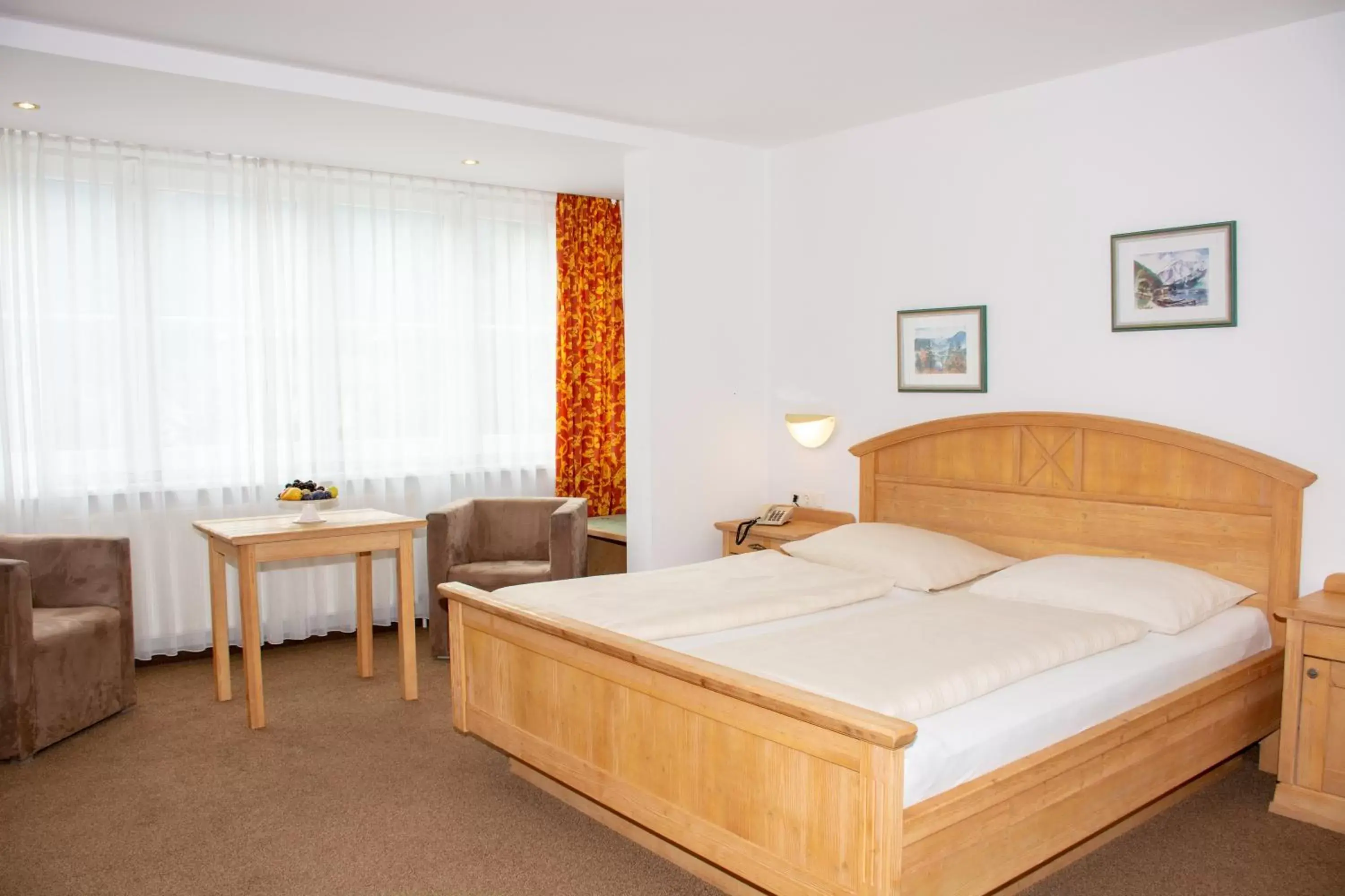 Photo of the whole room, Bed in Landhotel Post Ebensee am Traunsee ***S