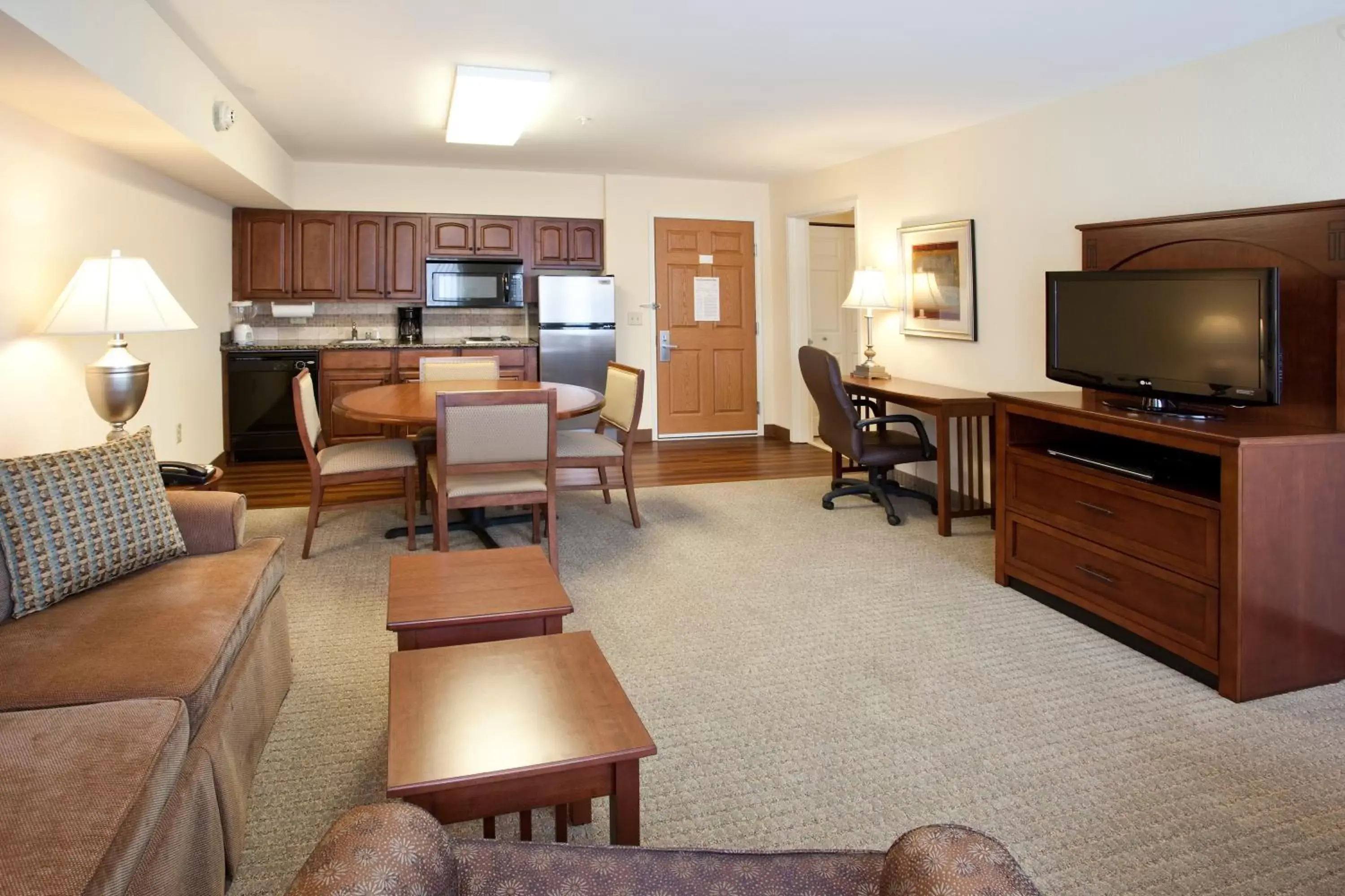 Photo of the whole room, TV/Entertainment Center in Staybridge Suites Great Falls, an IHG Hotel