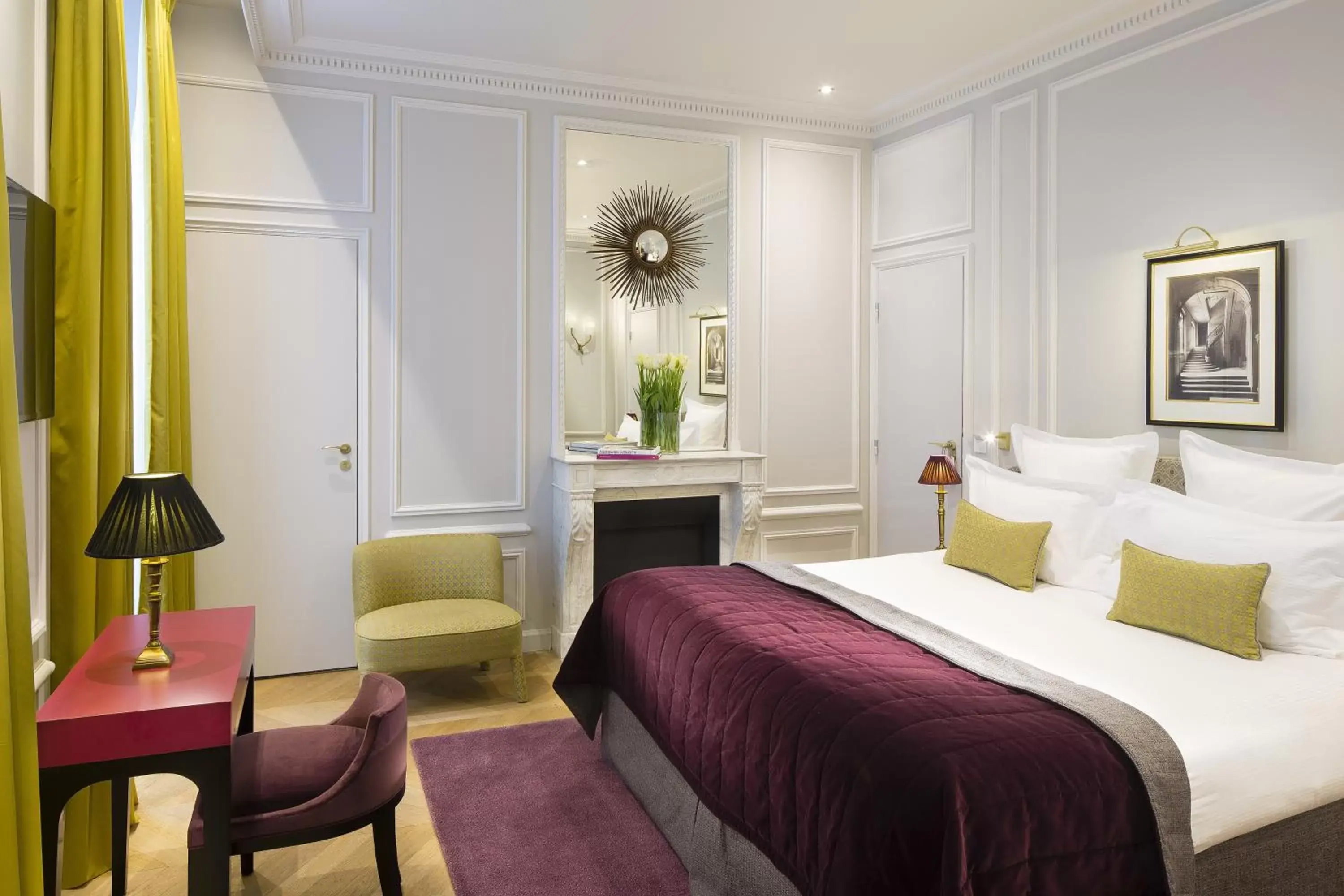 Bedroom, Bed in Hôtel Bourgogne & Montana