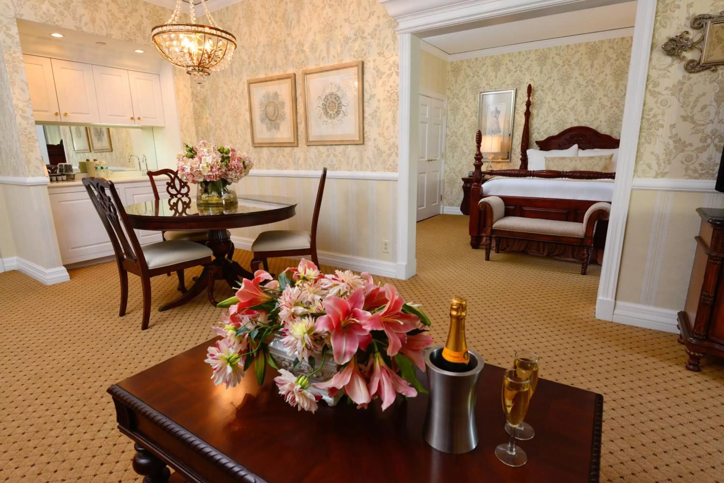 Living room, Seating Area in Nassau Inn