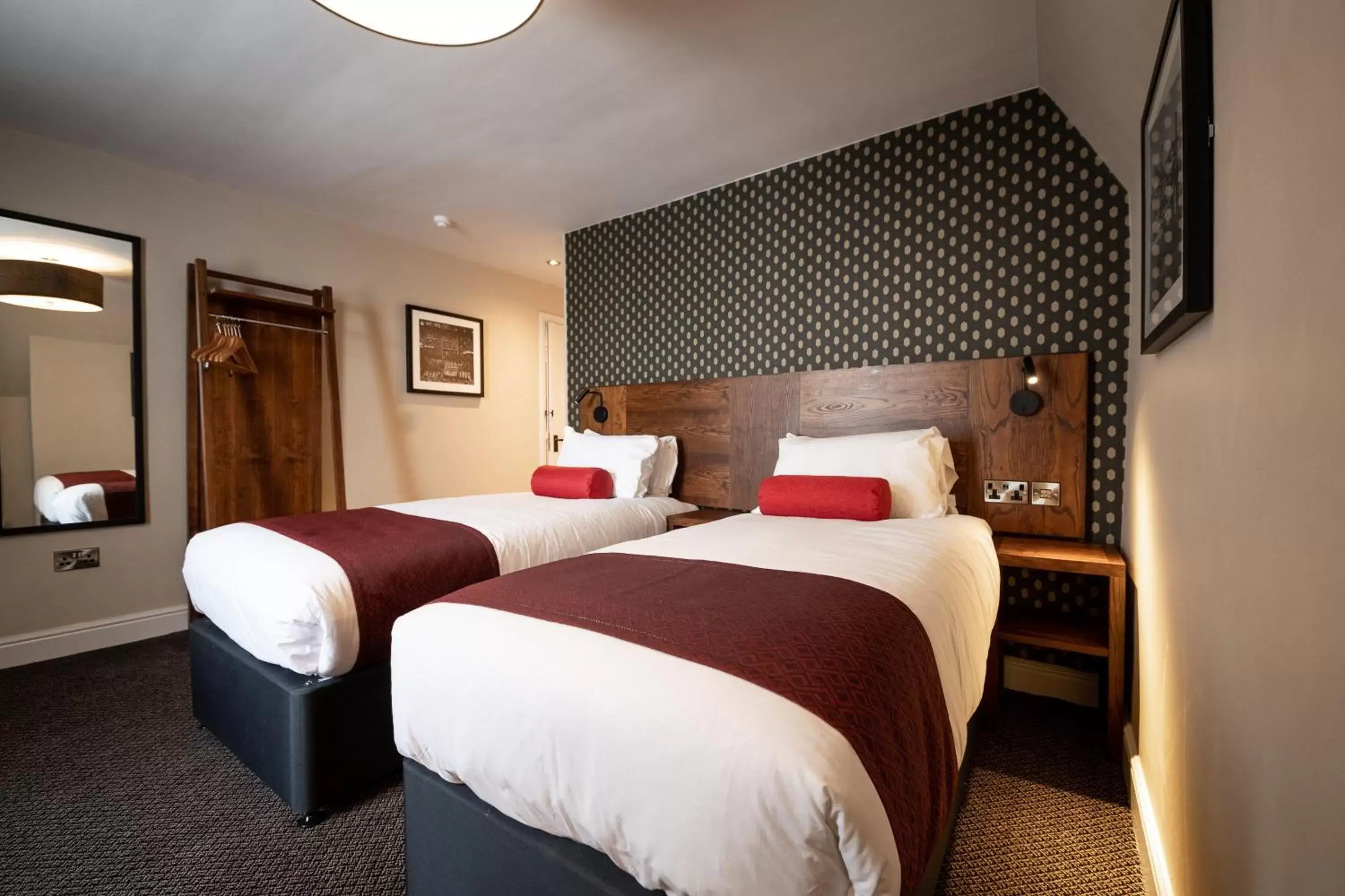 Standard Twin Room in Miller & Carter Heaton Chapel by Innkeeper's Collection Standard Twin Room in Miller & Carter Heaton Chapel by Innkeeper's Collection