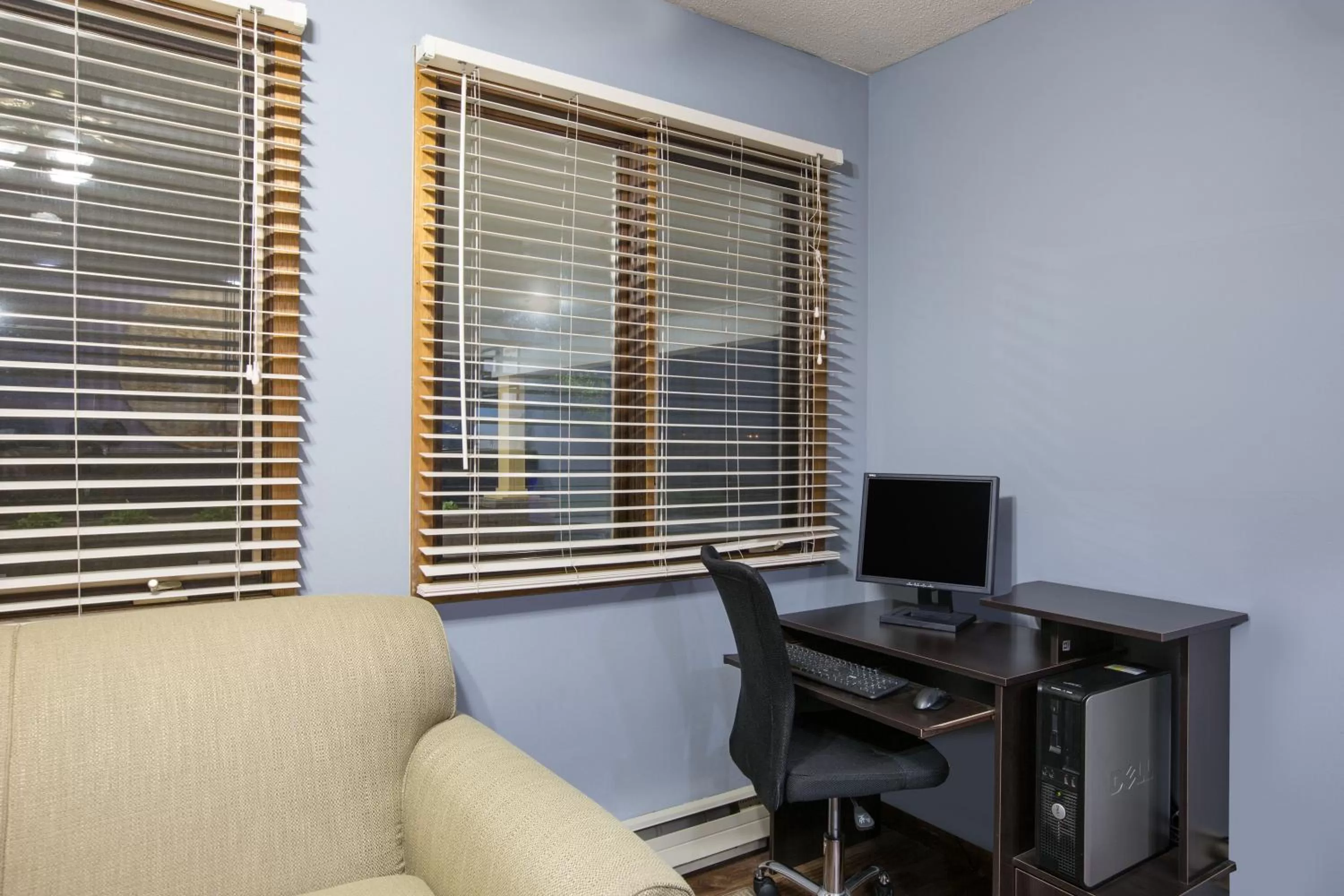 Business facilities in Super 8 by Wyndham Williams