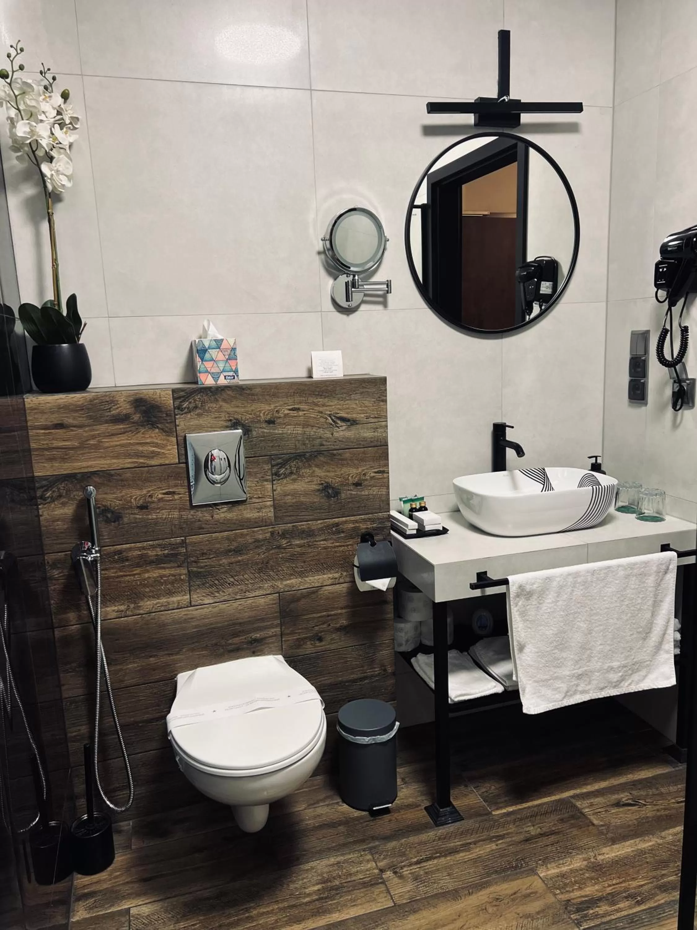 Toilet in Global Home - Aparthotel - No Contact Check In