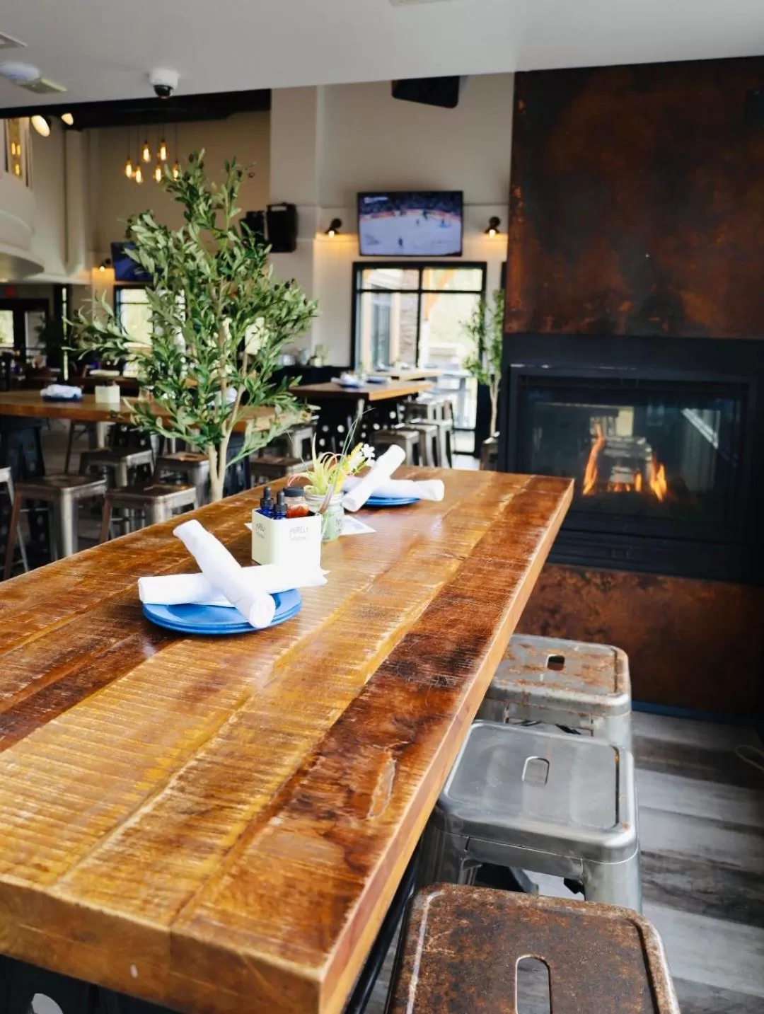 Restaurant/places to eat in Executive Suites Hotel and Resort, Squamish