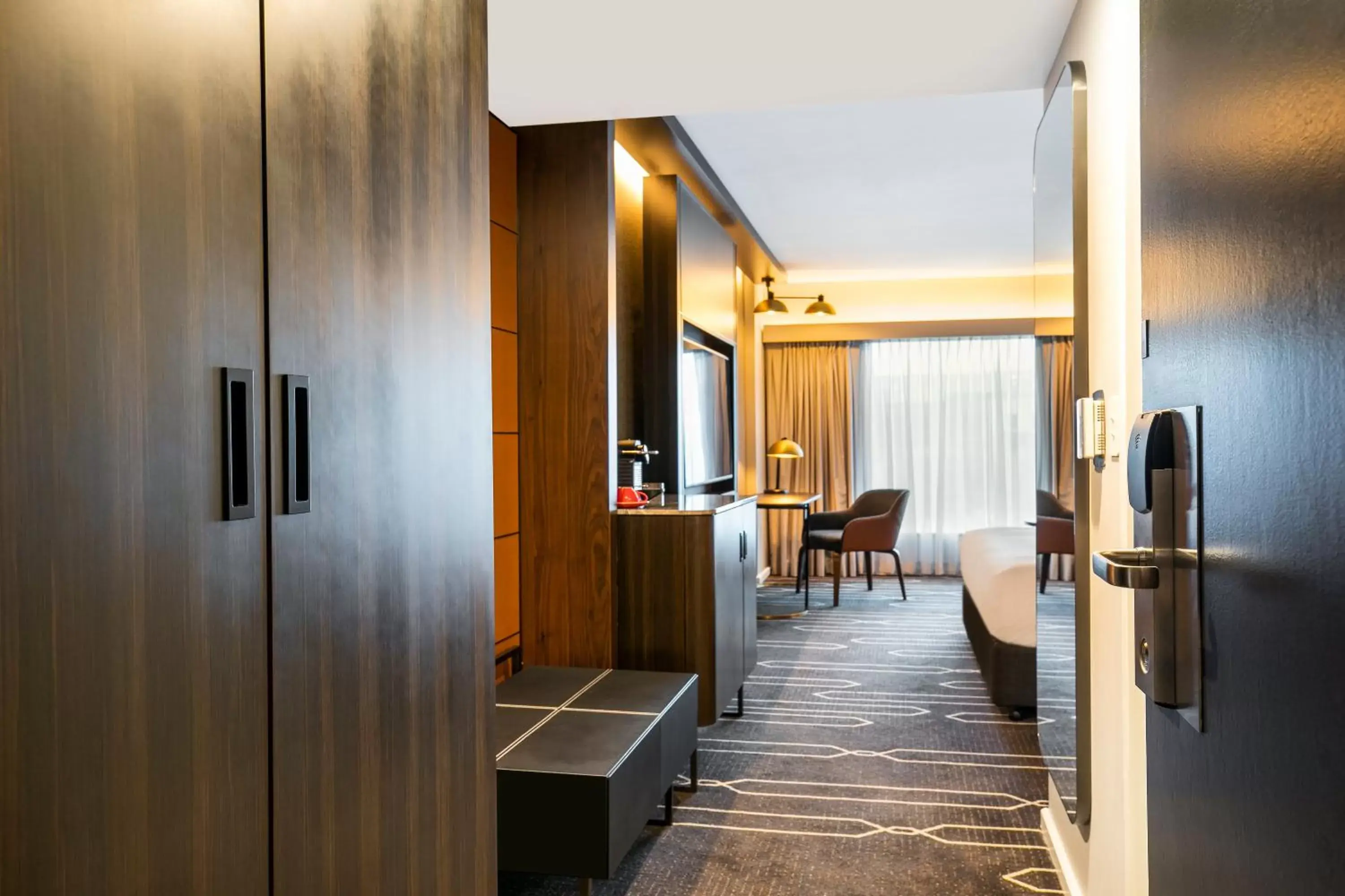 Bedroom in Crowne Plaza Sydney Airport by IHG Bedroom in Crowne Plaza Sydney Airport by IHG