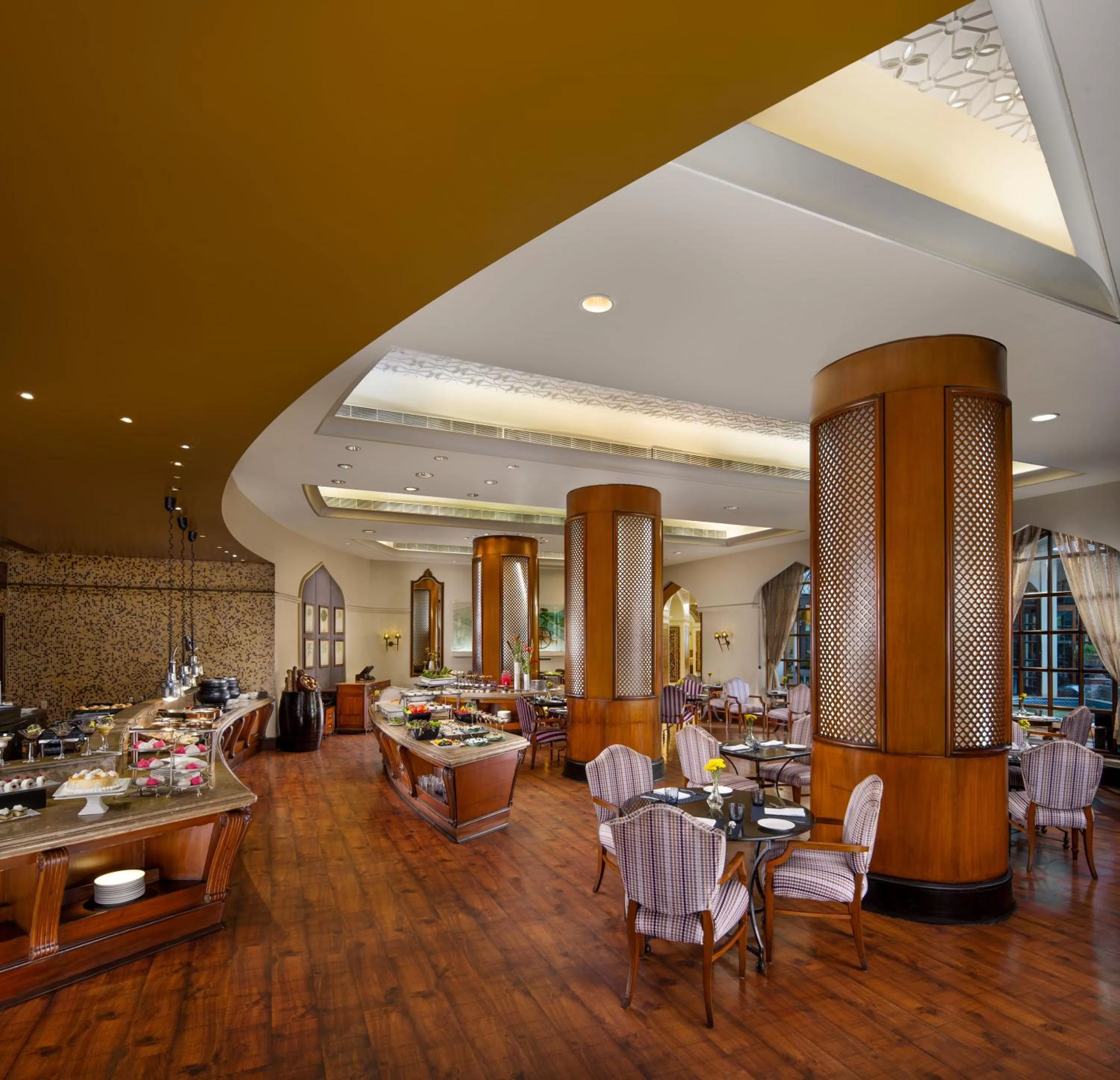 Restaurant/places to eat in Taj Krishna