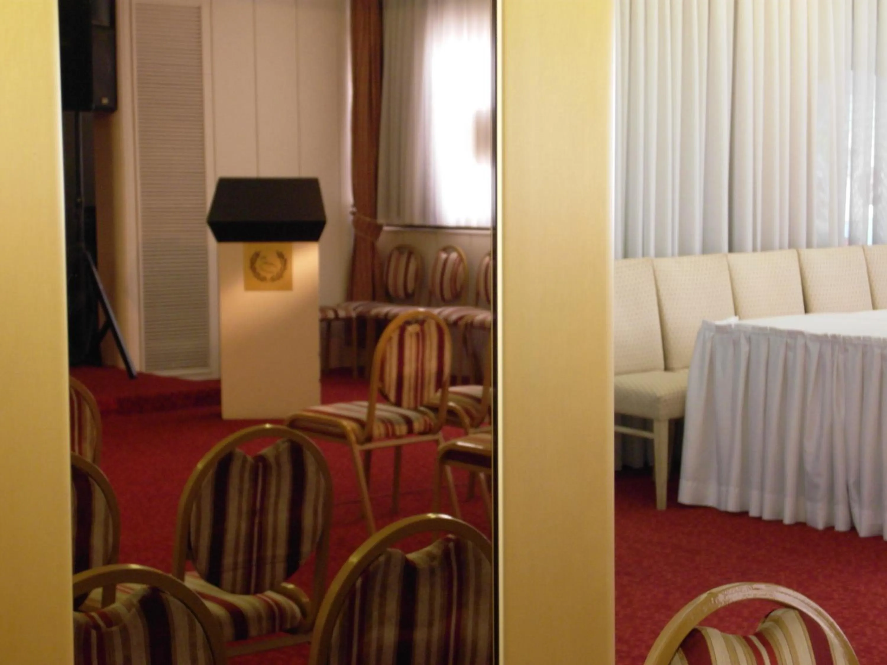 Meeting/conference room, Bed in Hotel Best