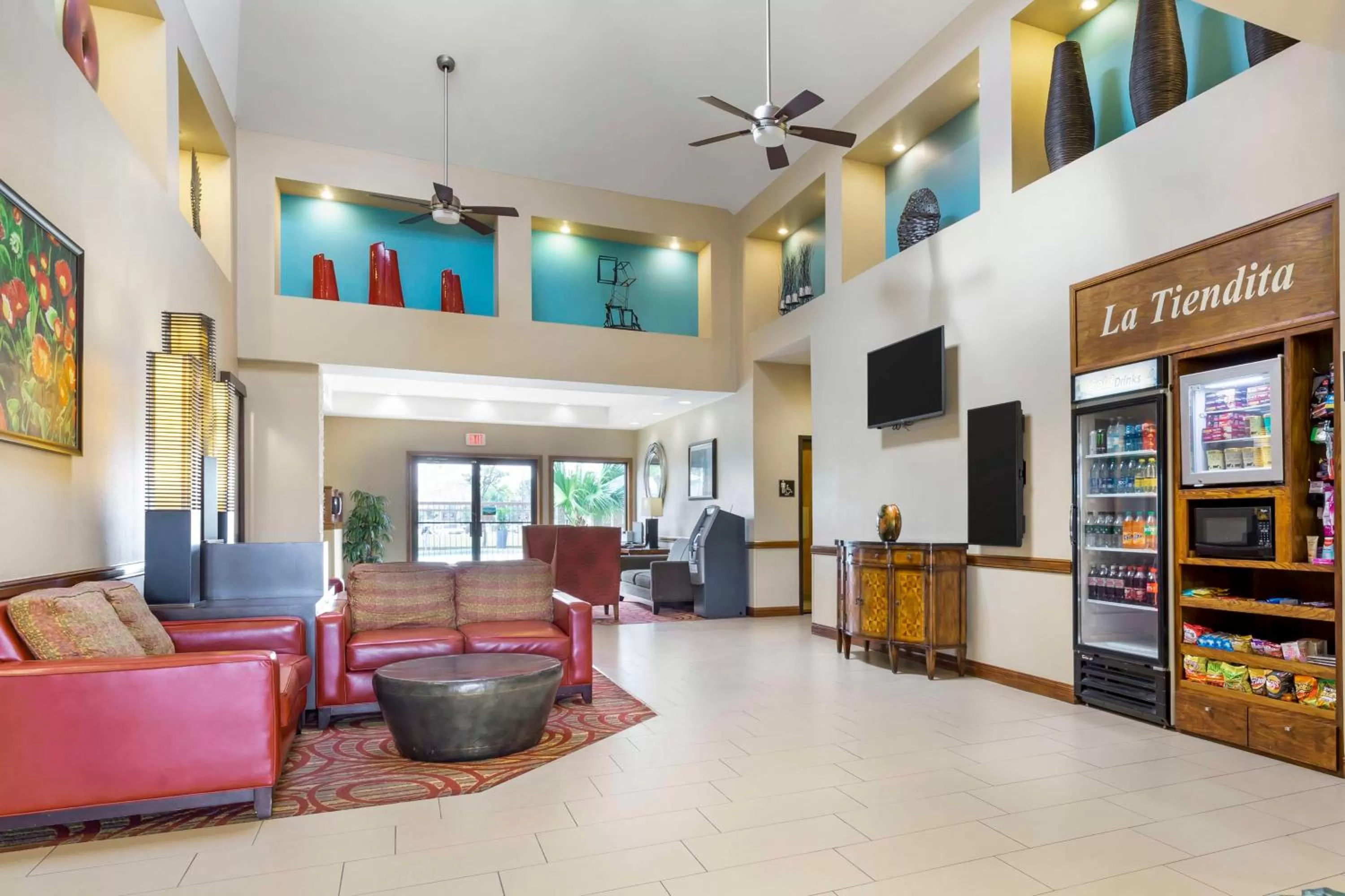 Lobby or reception in Best Western McAllen Medical Center