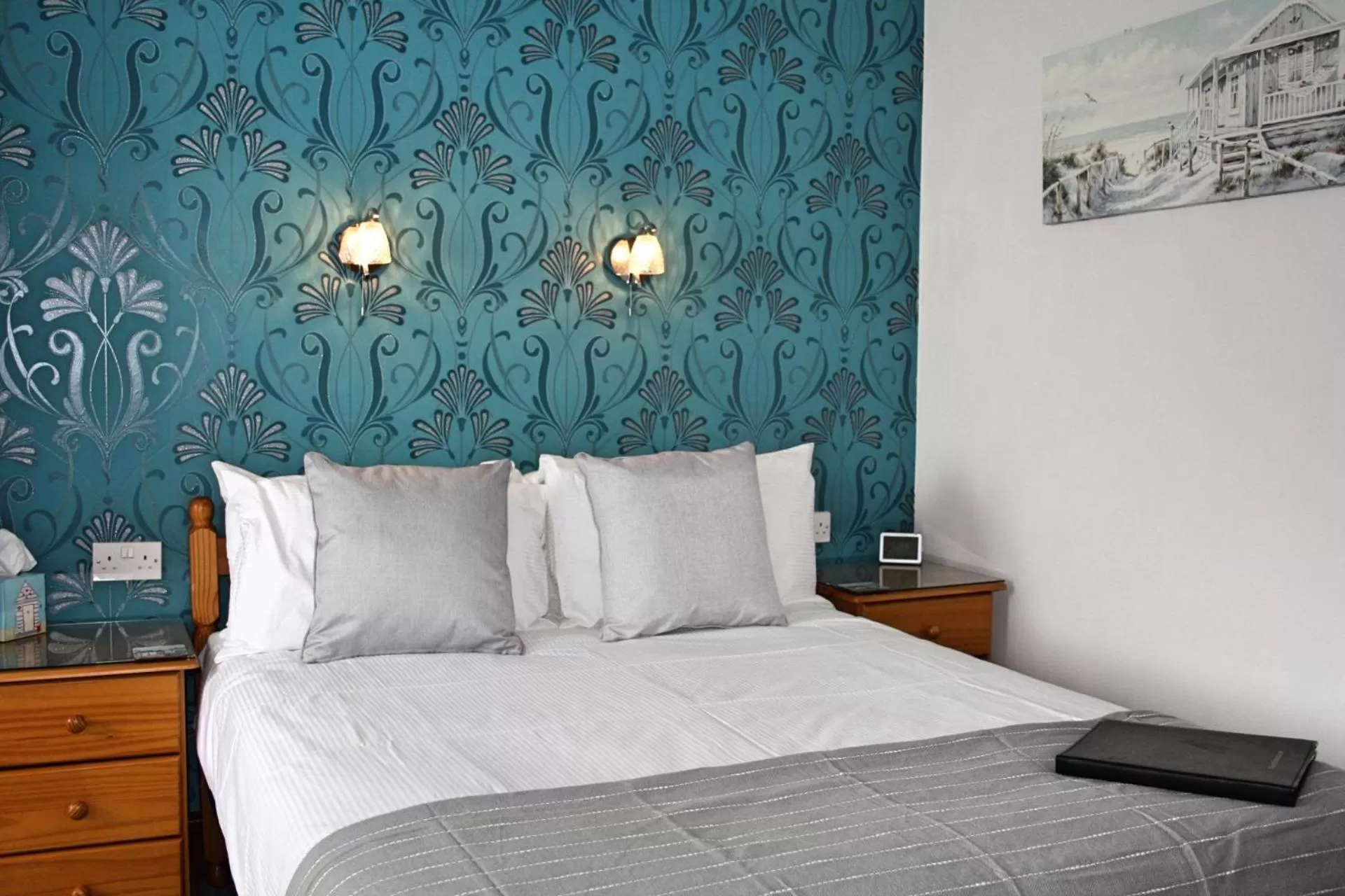 Bed in The Wentworth Guest House