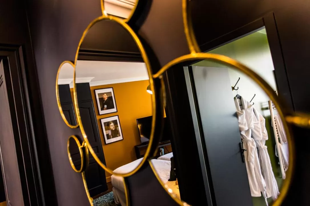 Toilet, Fitness Center/Facilities in Hôtel - Restaurant Le Globe