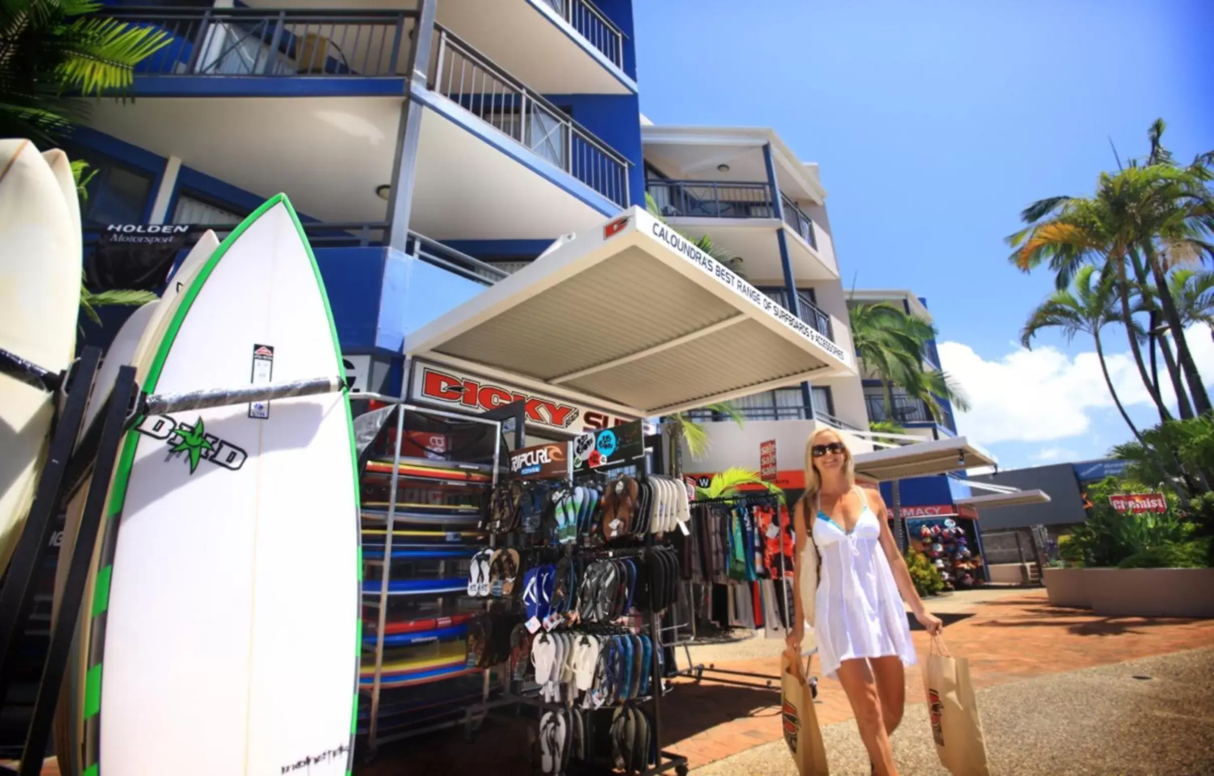 On-site shops in Portobello By The Sea