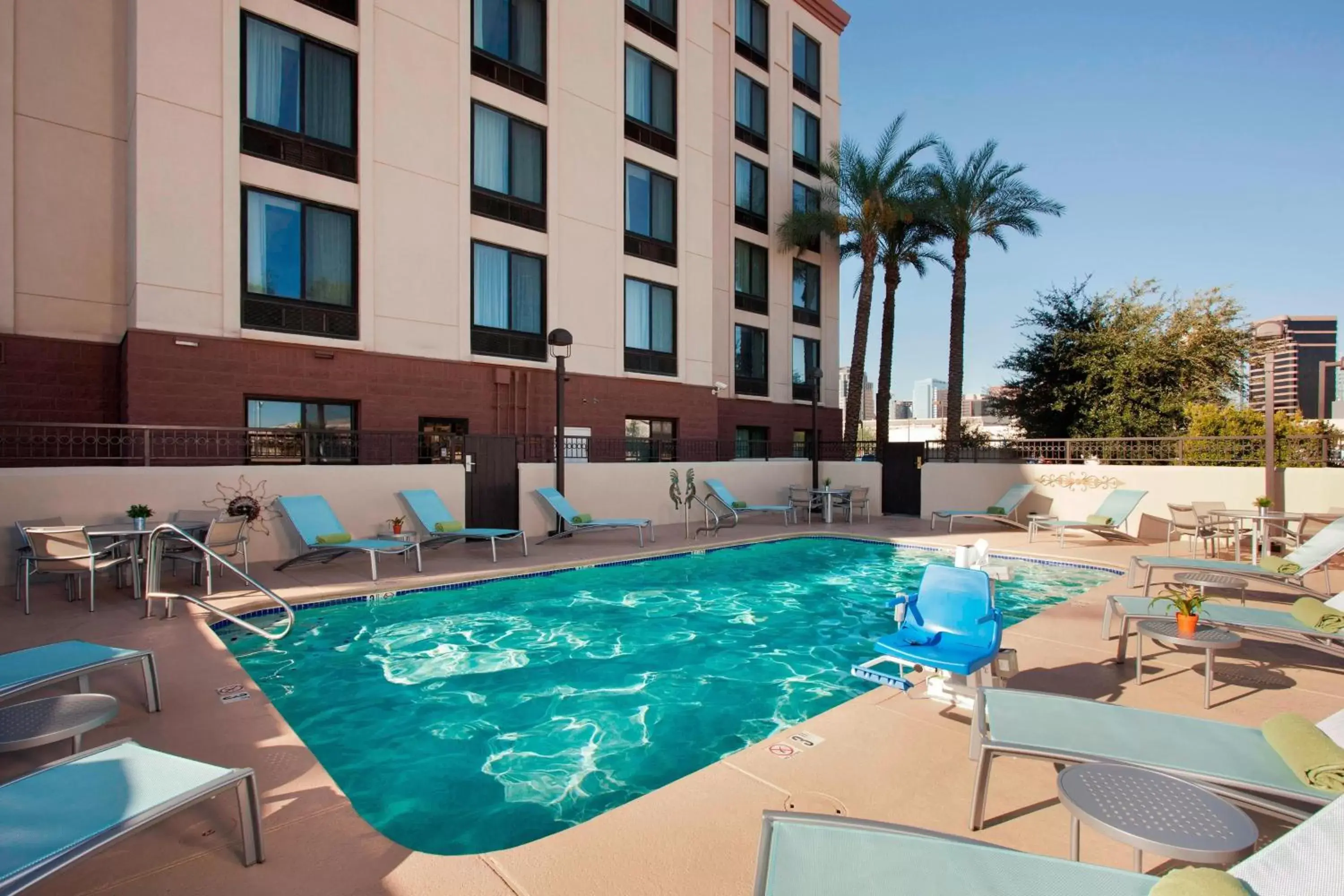 Swimming Pool in SpringHill Suites Phoenix Downtown