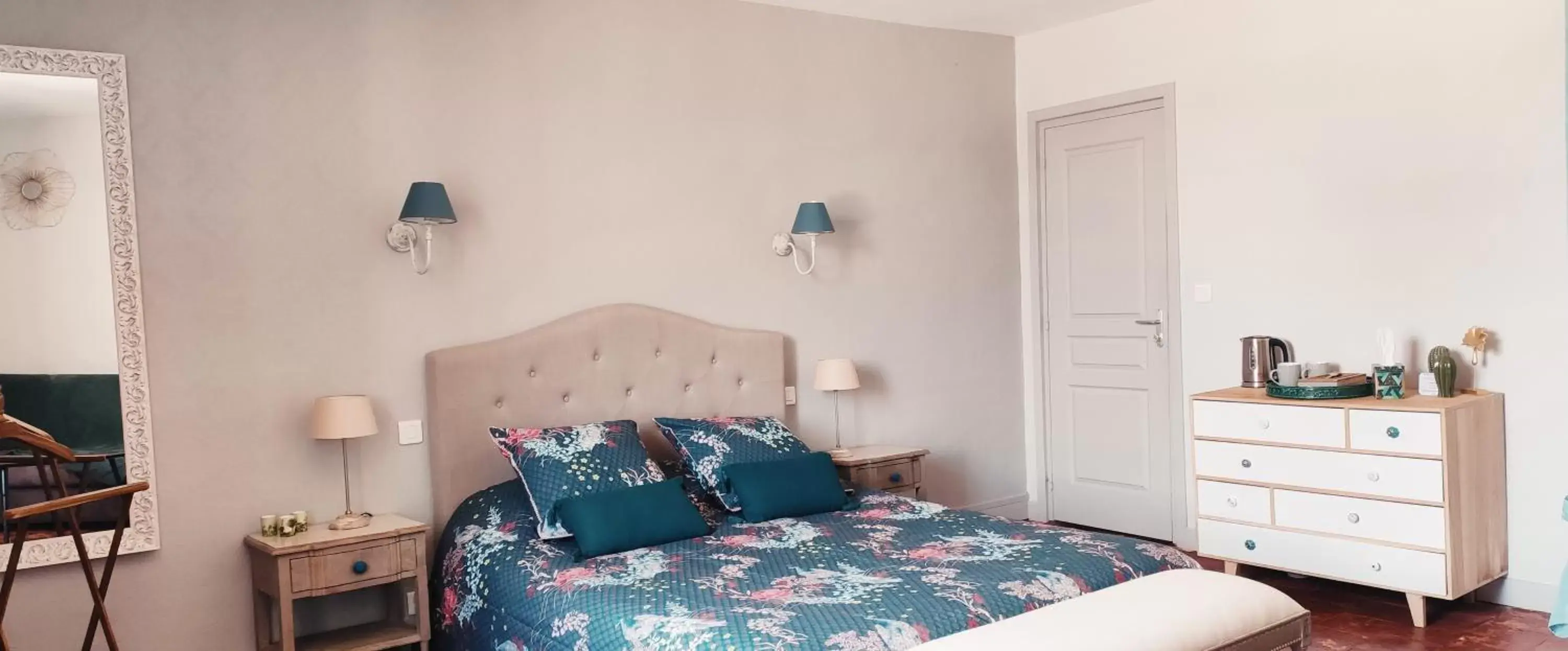 Bedroom, Bed in L'Aubinoise