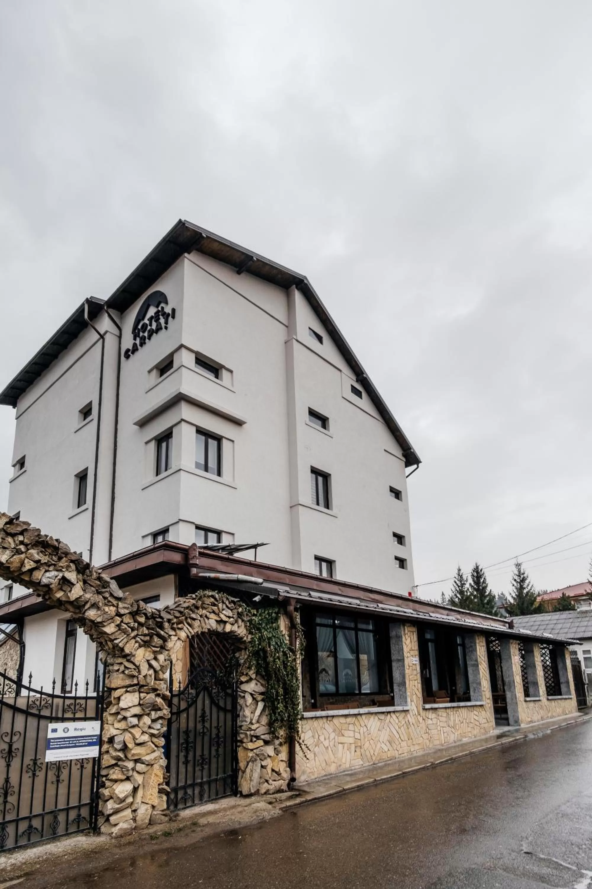 Property building in Hotel Carpati
