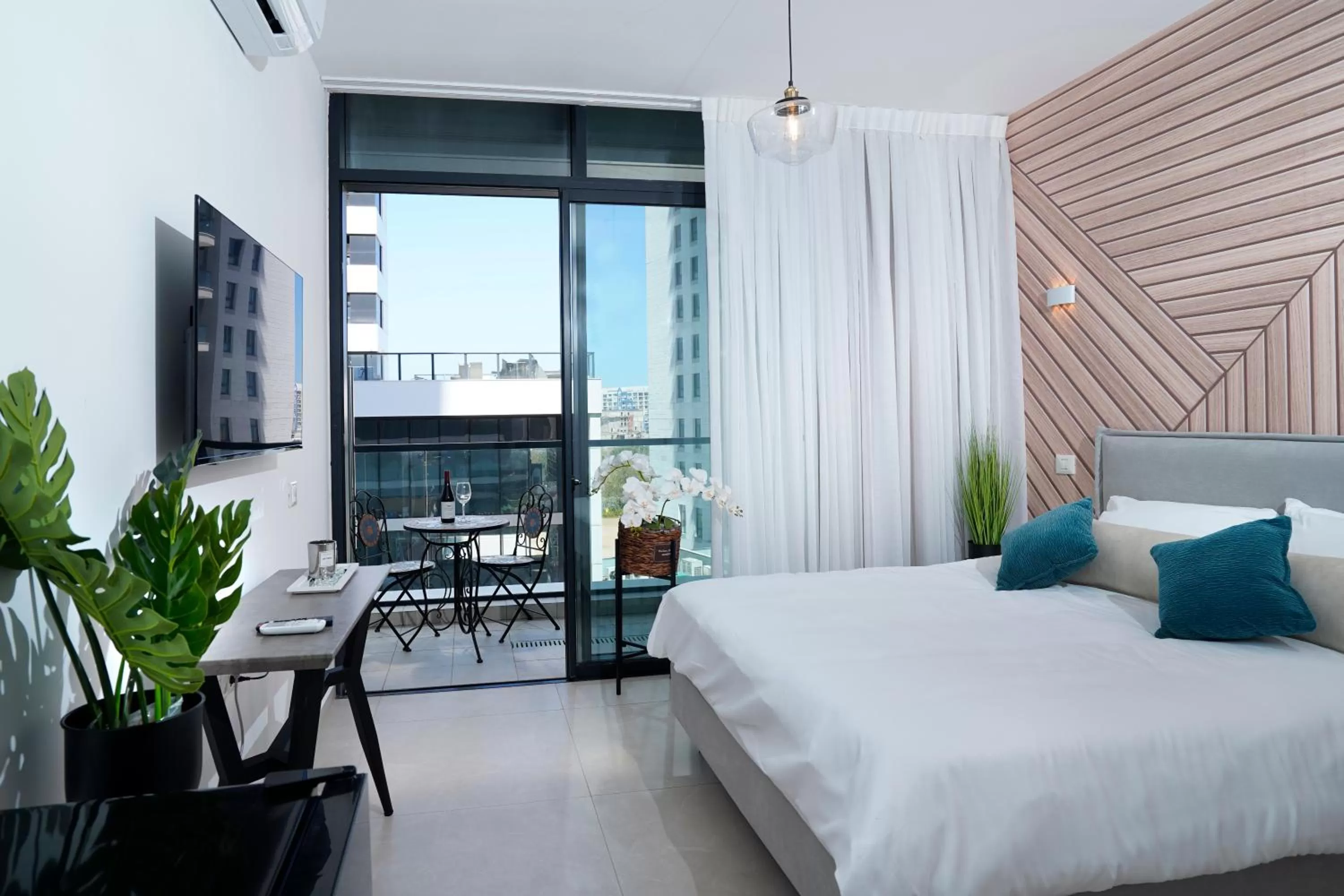 Bed in Hi-Yam SeaView Apartments & Suites