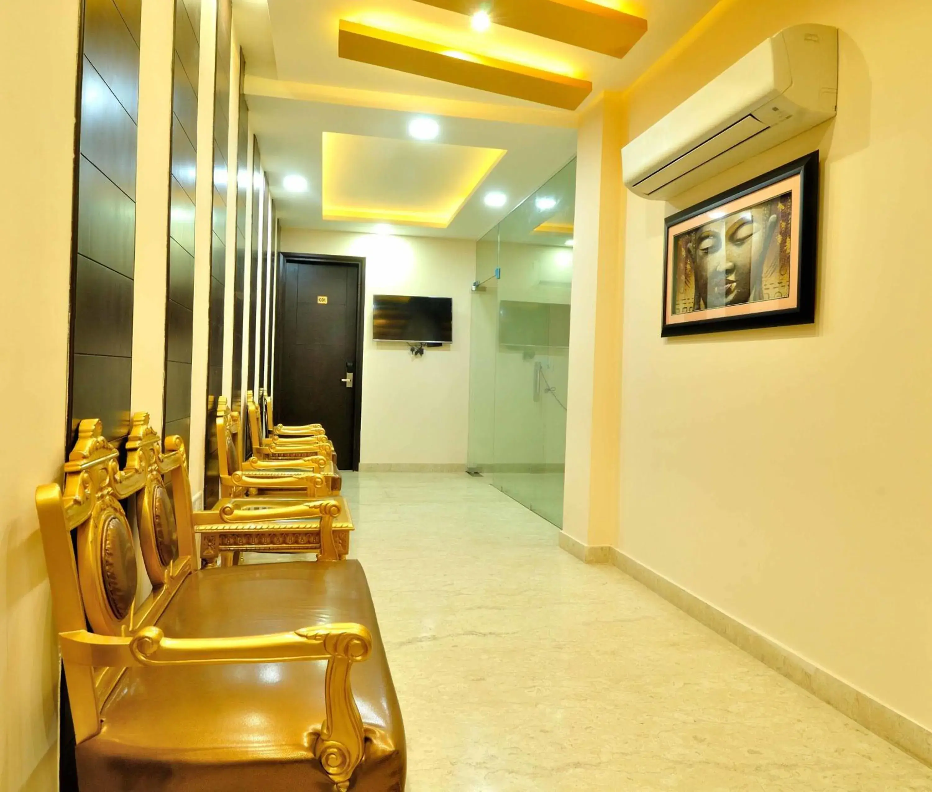 Seating area, Lobby/Reception in Hotel Kings Inn, Karol Bagh, New Delhi