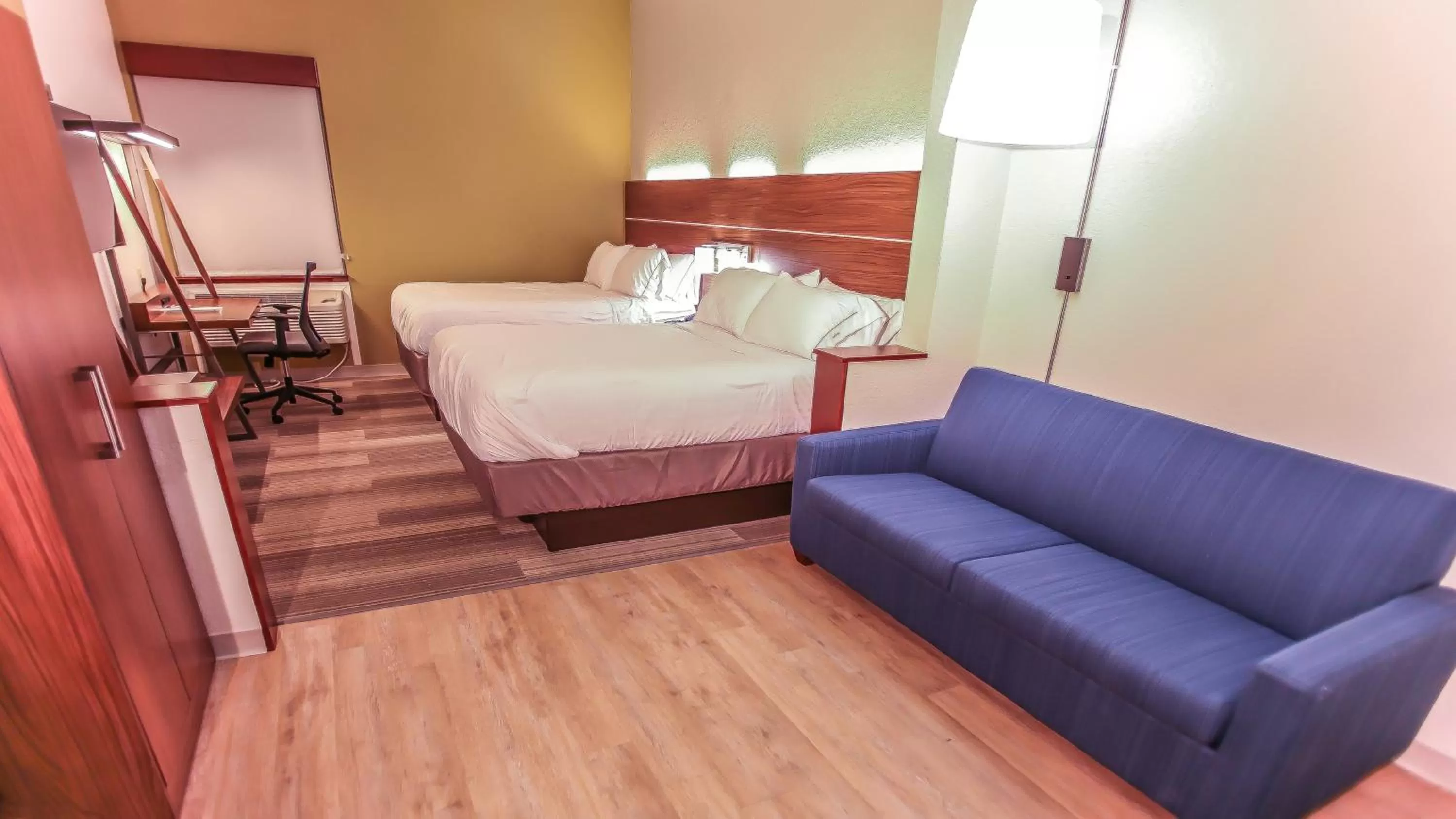 Photo of the whole room in Holiday Inn Express Daytona Beach - Speedway by IHG