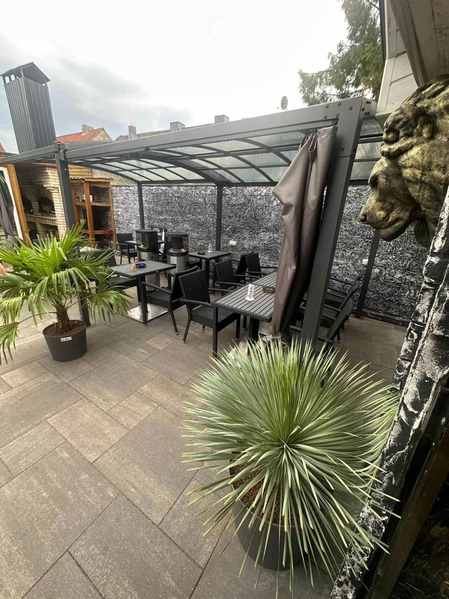 Patio in Hotel Deutscher Hof