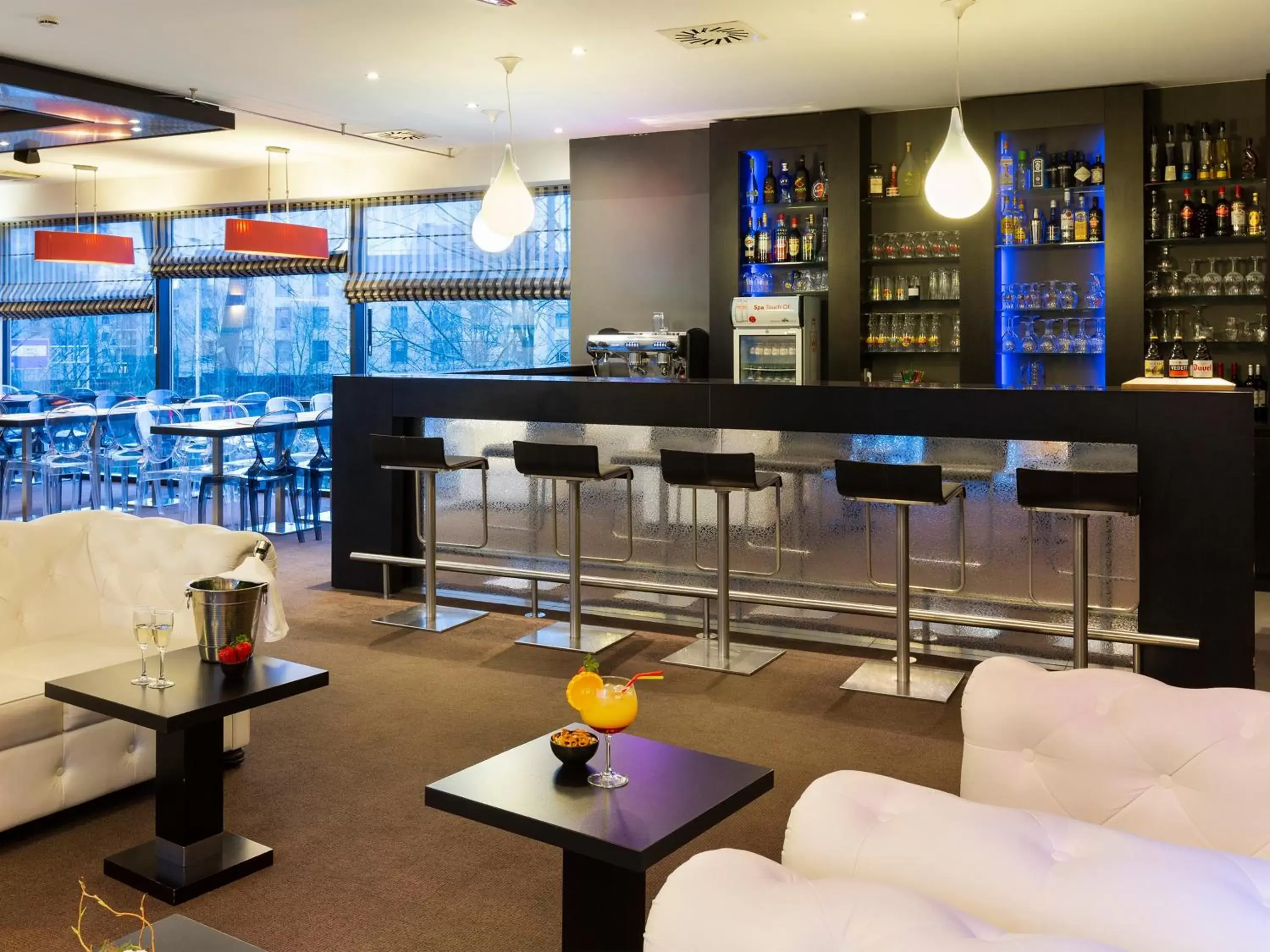 Lounge or bar, Lounge/Bar in Hotel Ramada Brussels Woluwe