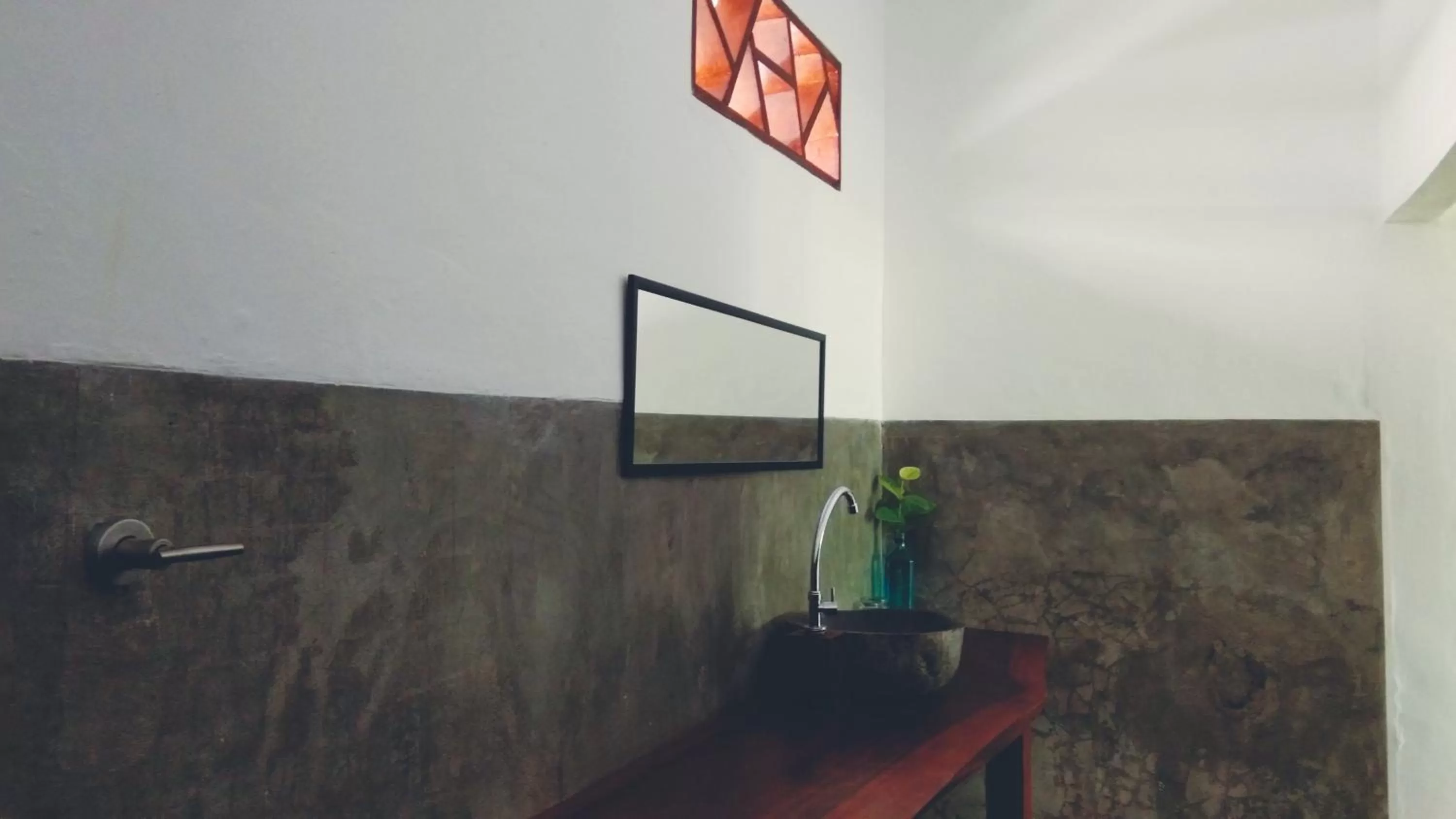 Bathroom in Café des Arts Gili Air