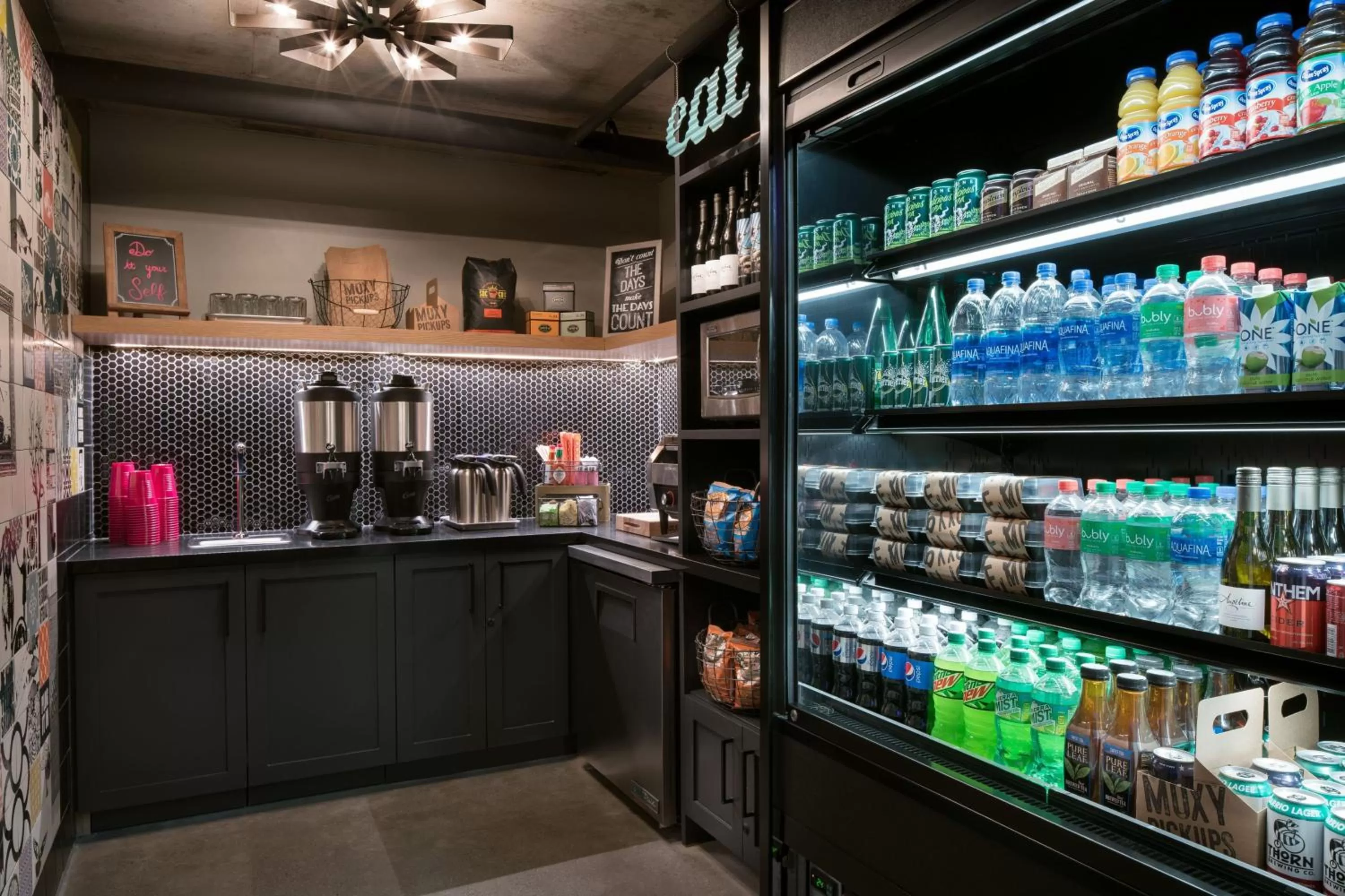 Restaurant/places to eat in Moxy San Diego Gaslamp Quarter